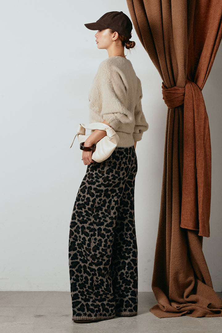 [SET]シャギーカシュクールニットトップス+リラックスレオパード柄ニットパンツ(2set)