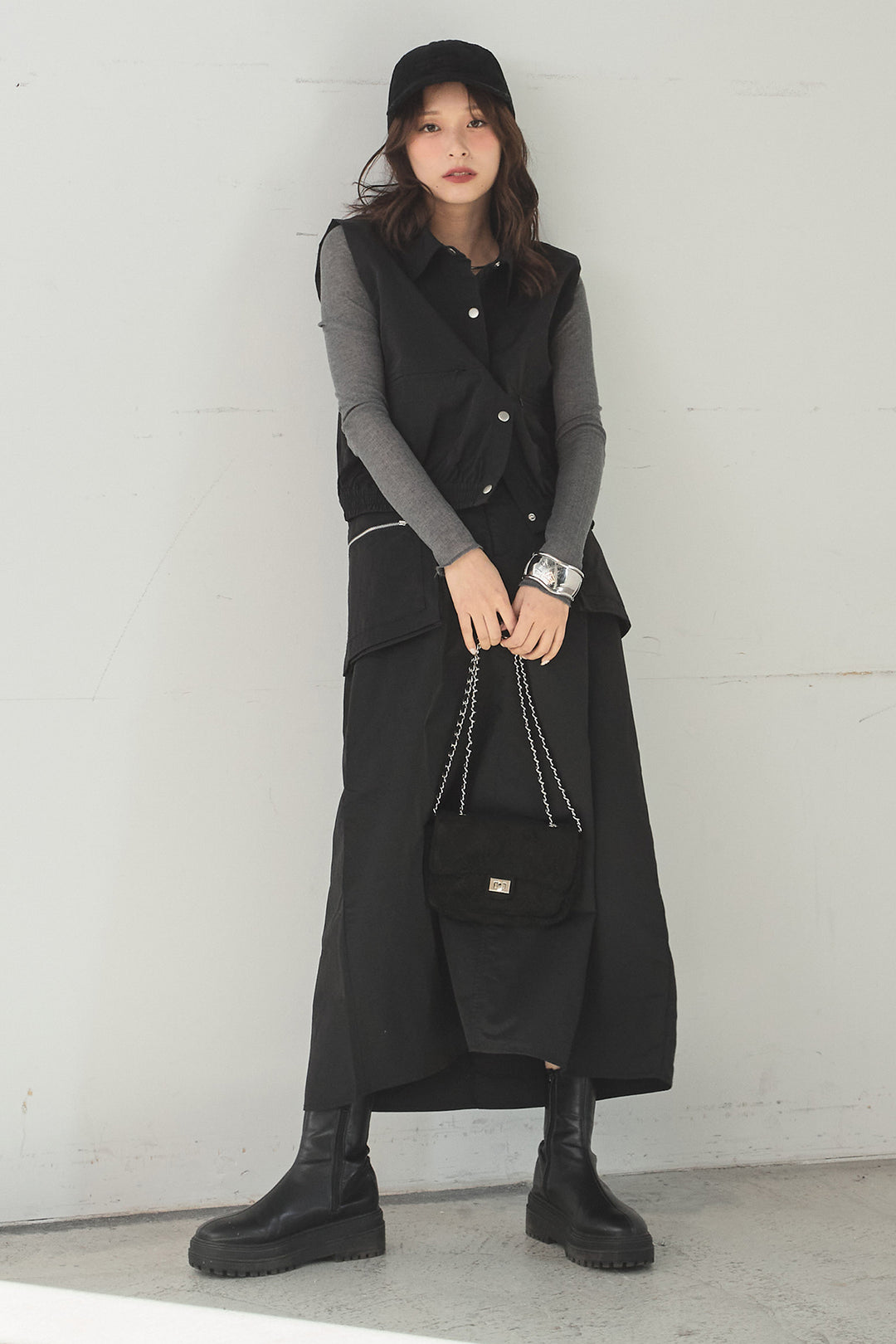 [SET]襟付きナイロンベスト+サイドデザインナイロンスカート+リブシアークルーネック長袖トップス(3set)