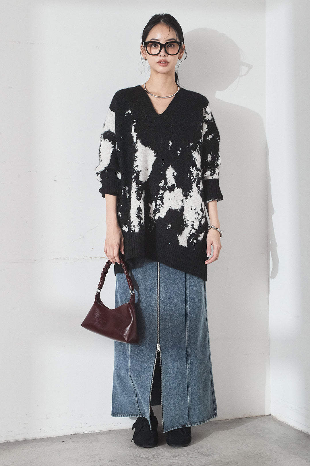 [SET]アブストラクト柄ニットプルオーバー+フロントジップデニムスカート(2set)