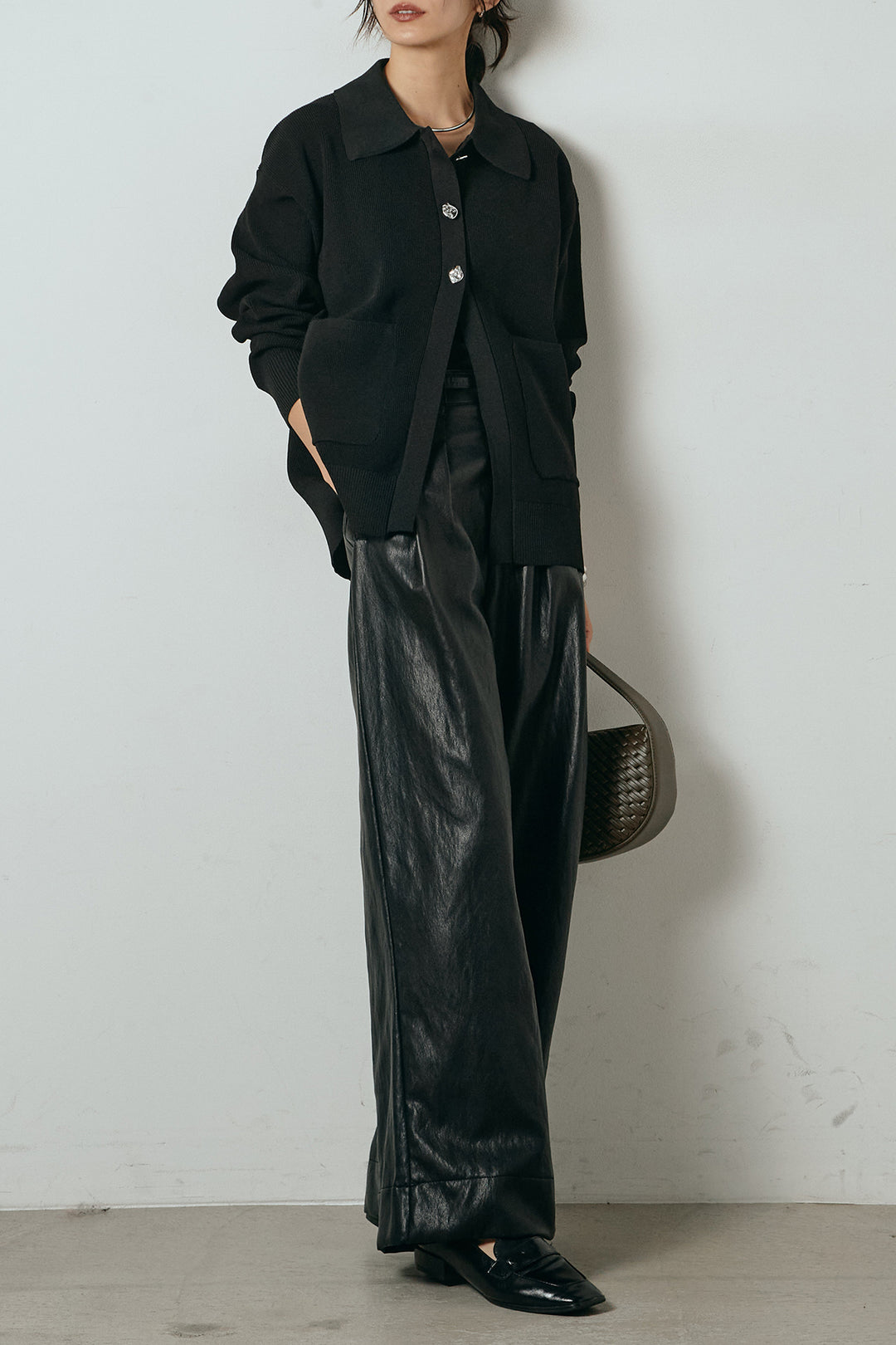 [SET]メタル釦衿付きニットカーディガン+ベルト付きレザーライクタックパンツ(2set)