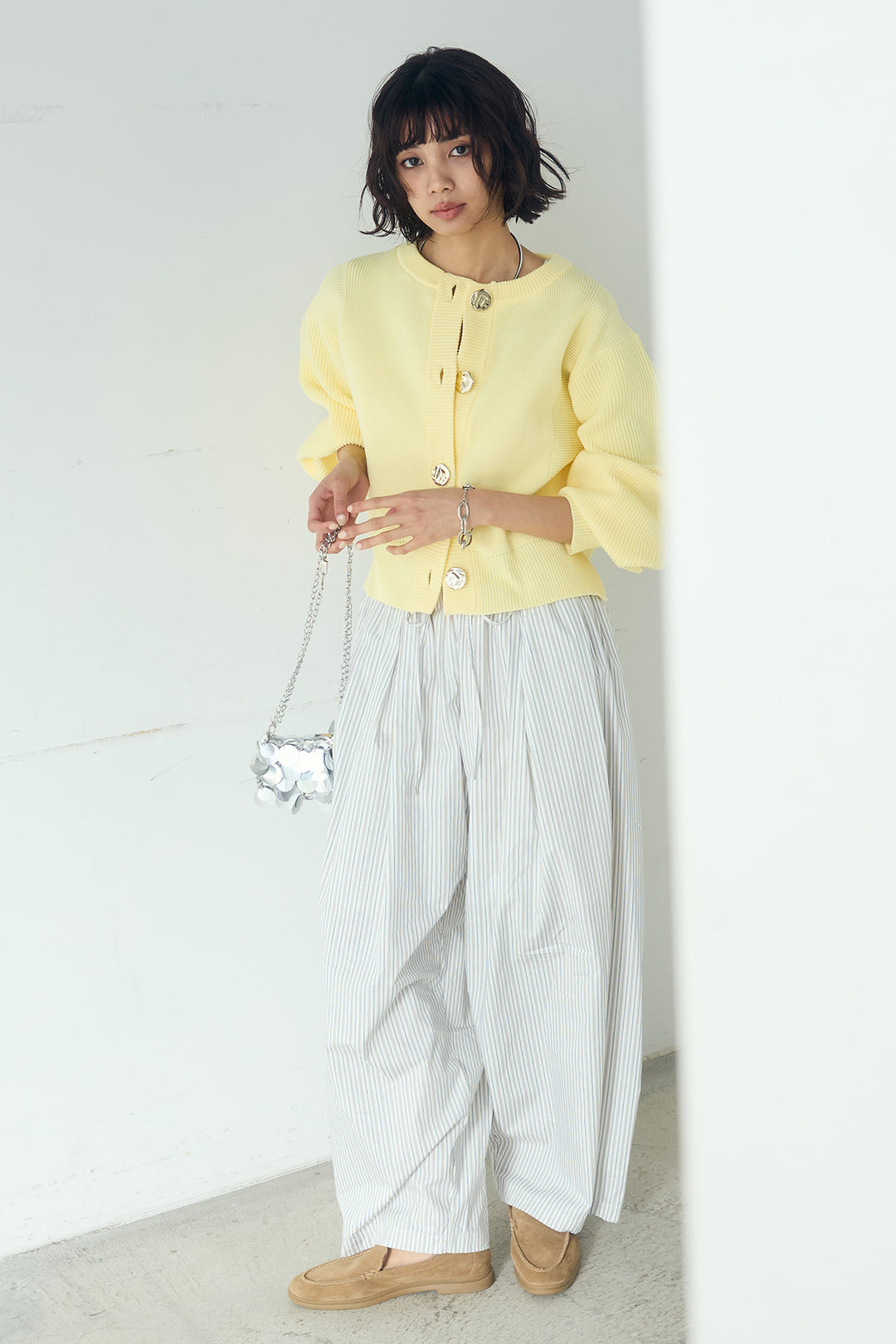 [SET]スポンディッシュBIGボタンクルーネックカーディガン+ランダムストライプタックギャザーパンツ(2set)