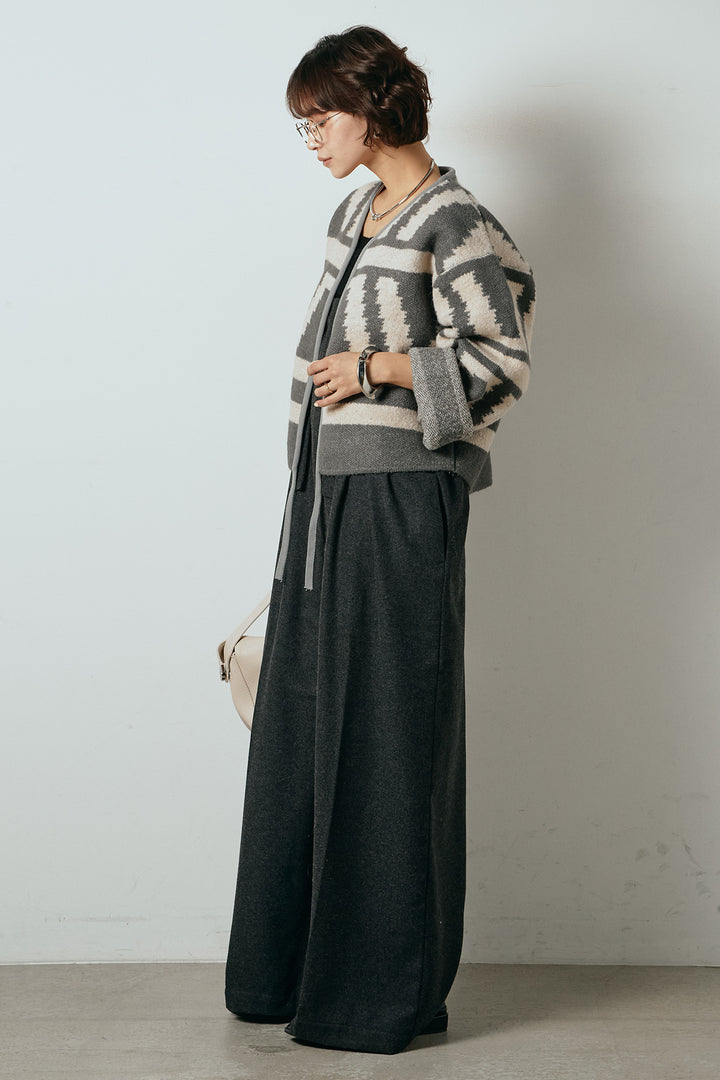 [SET]ノーカラー幾何学模様アウター+ウール混フランネルワイドサロペット(2set)