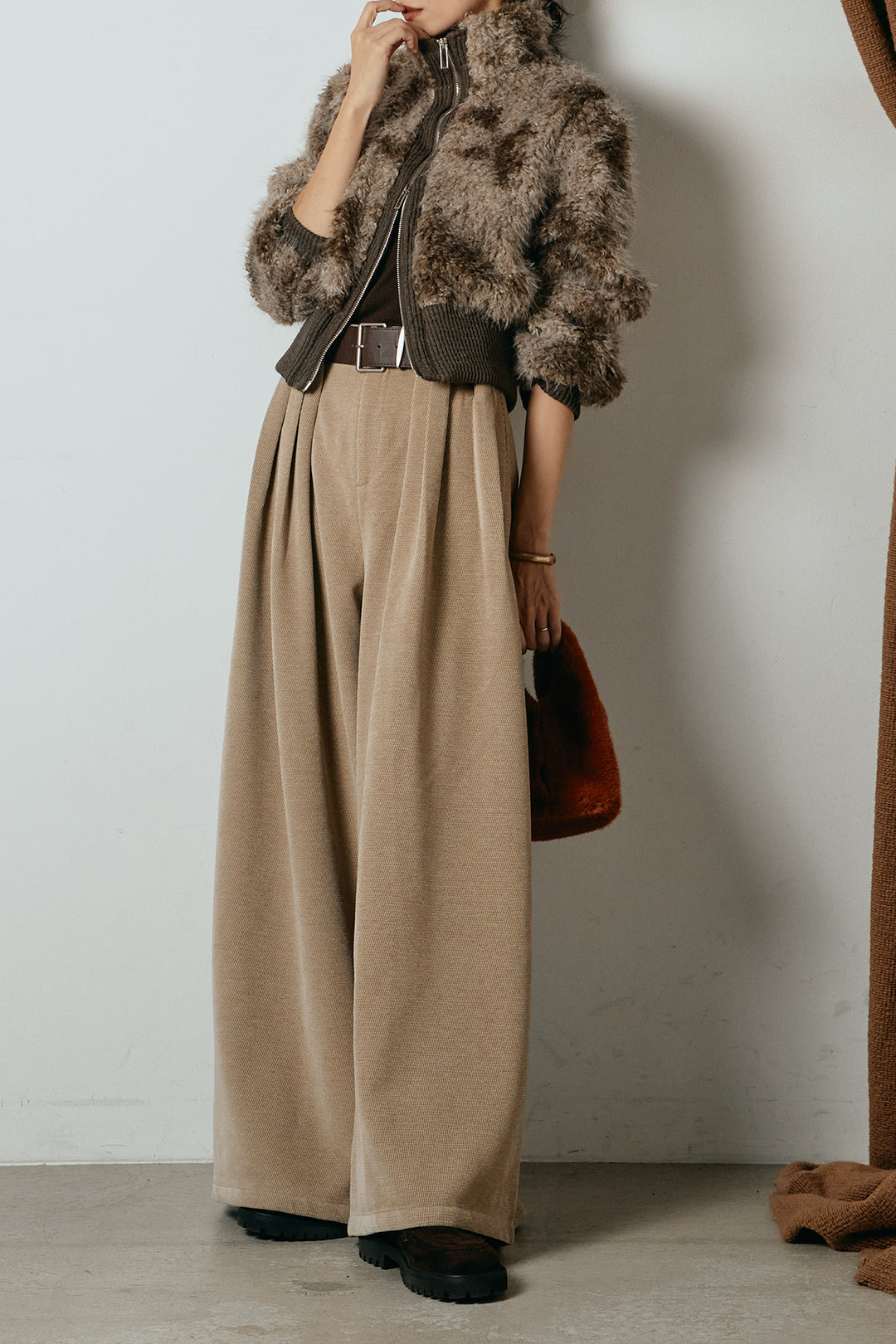 [SET]エコファースタンドカラーニュアンス柄ブルゾン+ベルトループコーデュロイワイドパンツ(2set)