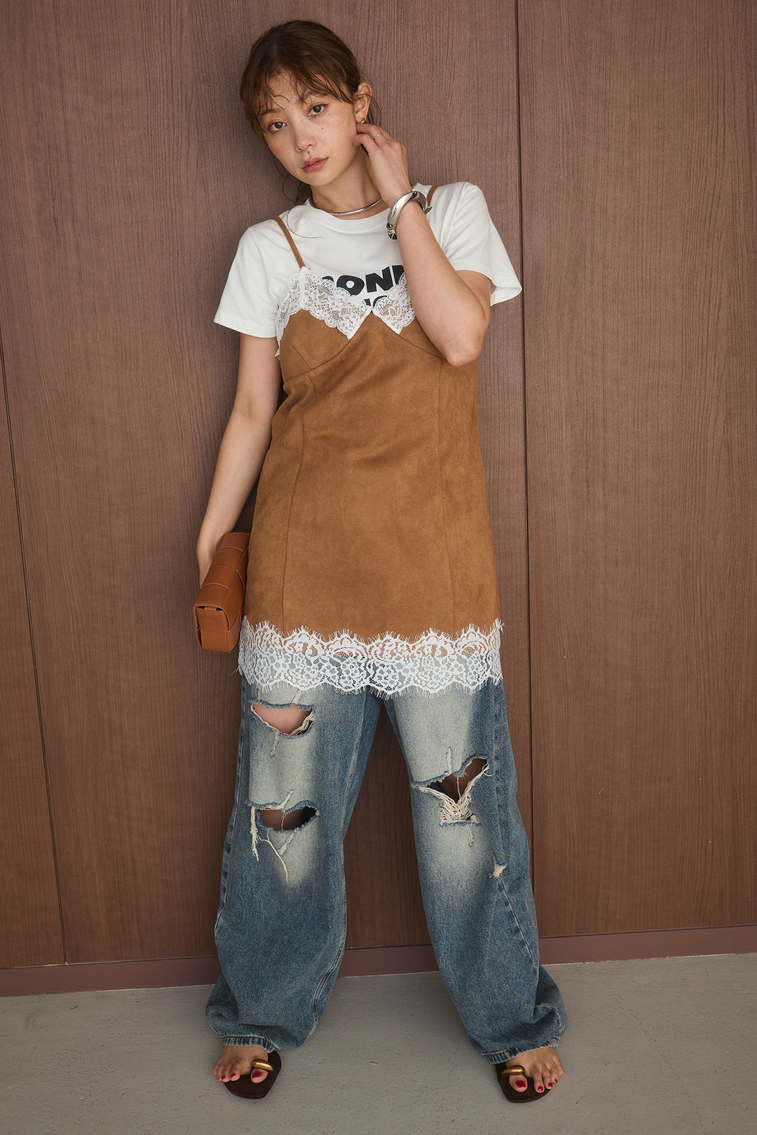 [SET]半袖ロゴプリントTシャツ+スエードレースキャミチュニック(2set)