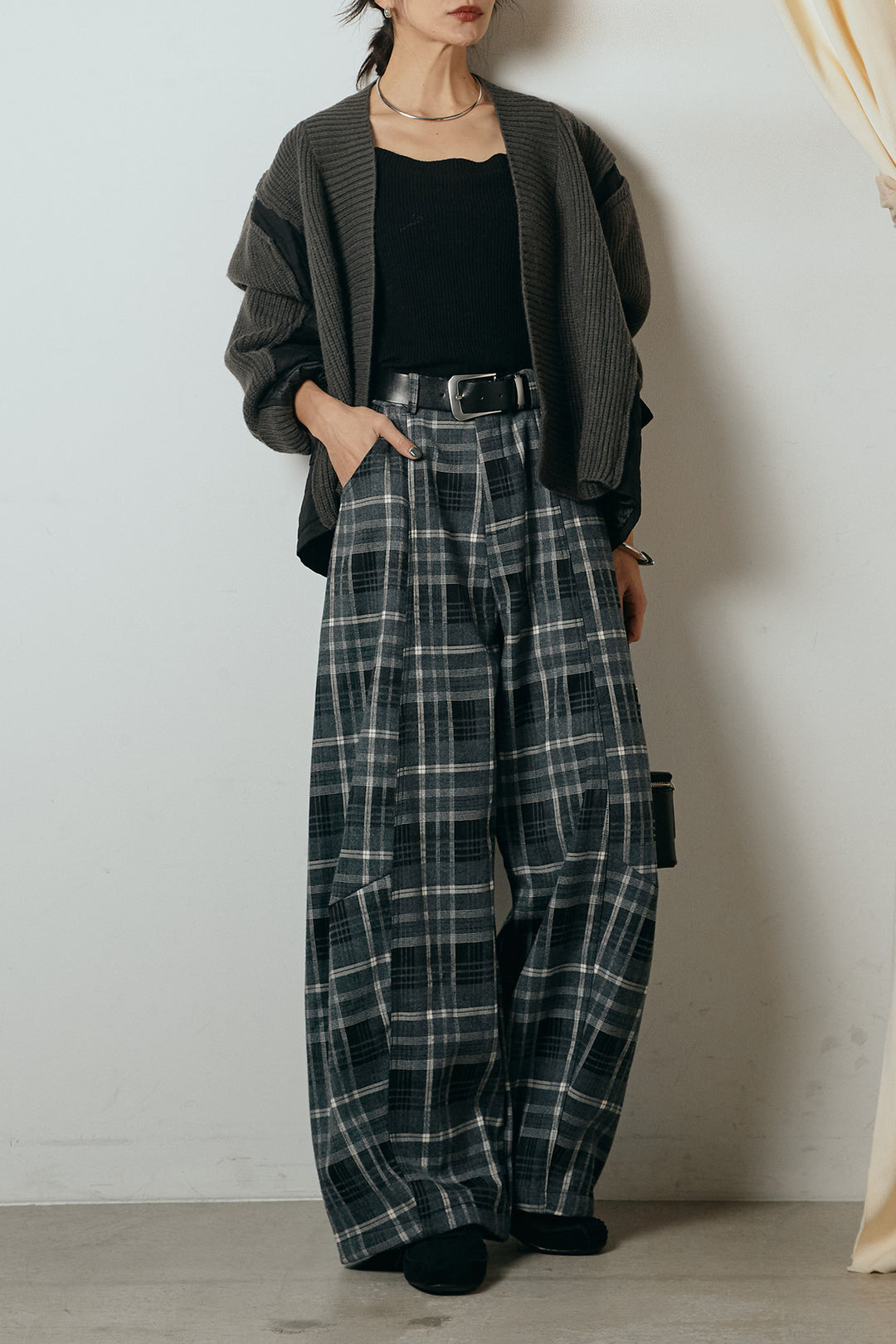 [SET]キルティング切り替えニットカーディガン+ベルト付きタータンチェックカーブワイドパンツ(2set)