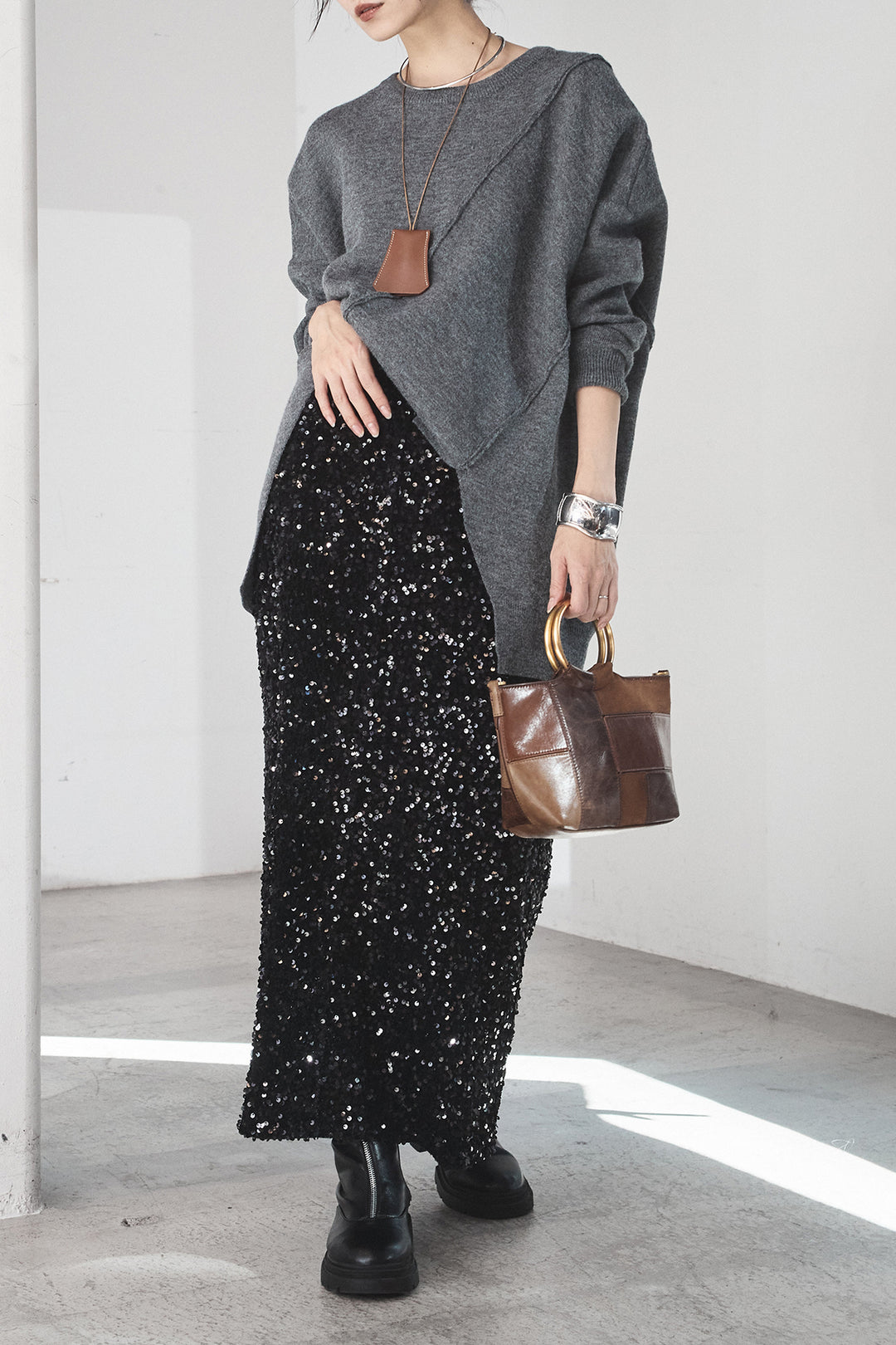 [SET]アシンメトリーデザインニットトップス+スパンコールニットワイドスカート(2set)