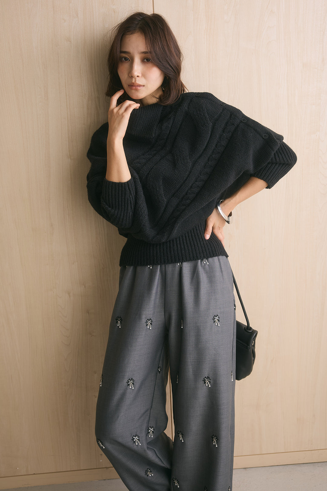[SET]アシメカラーボタンケーブルニット+総ビーズ刺繍パンツ(2set)
