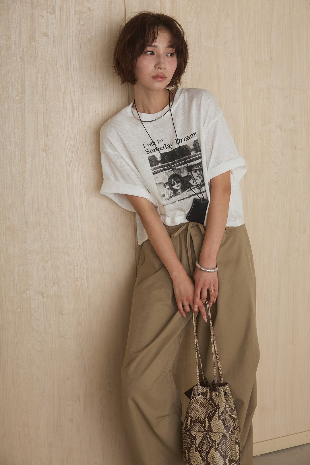 [SET]グラフィックサムデイワイドクロップドT+ニーサイドタックウエストドロストパンツ(2set)