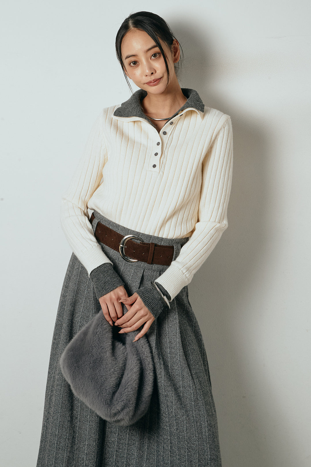 [SET]レイヤード風リブニットトップス+太ベルト付きヘリンボーンプリーツスカート(2set)