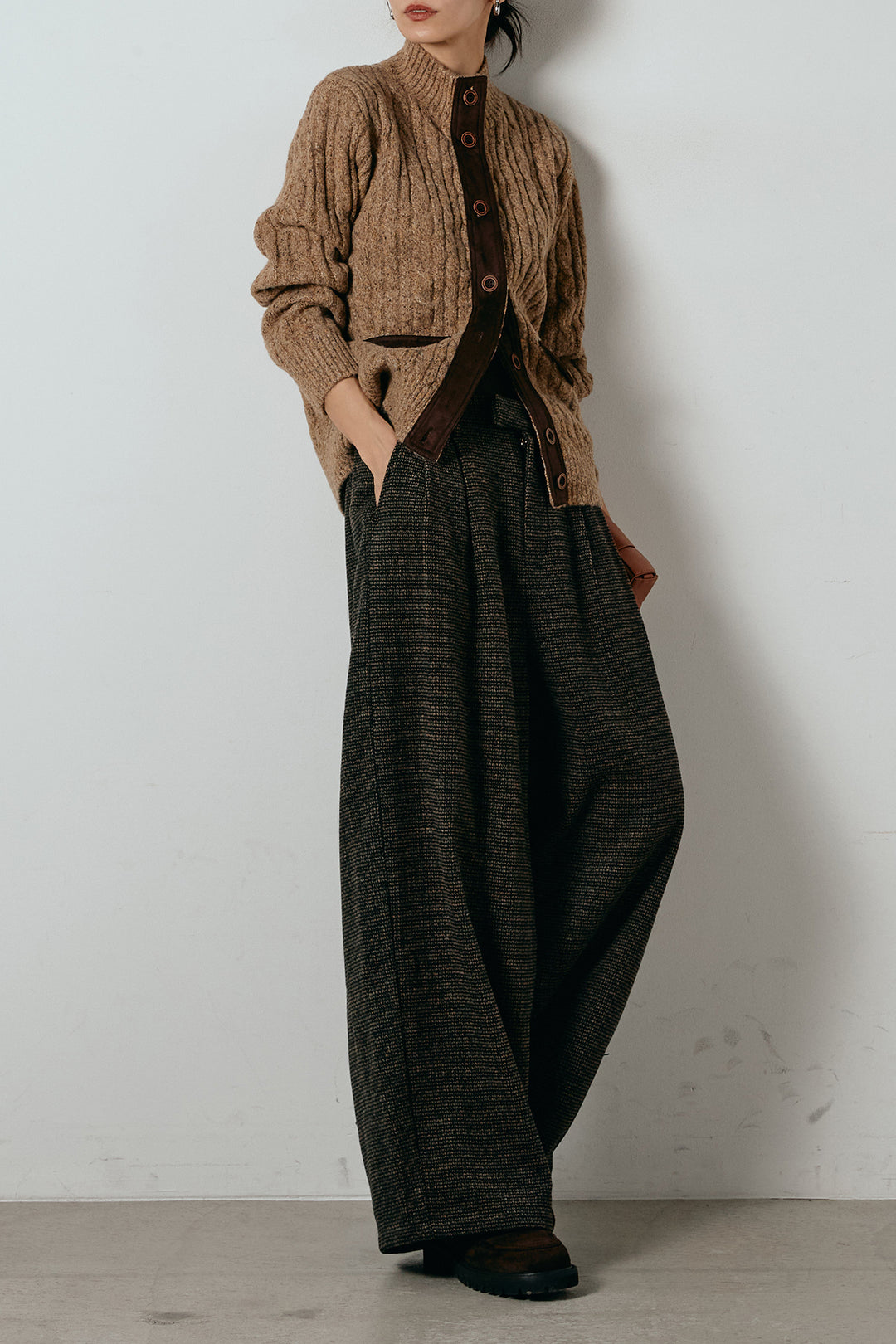 [SET]ボトルネックケーブルニットカーディガン+起毛タック入りツイードワイドパンツ(2set)