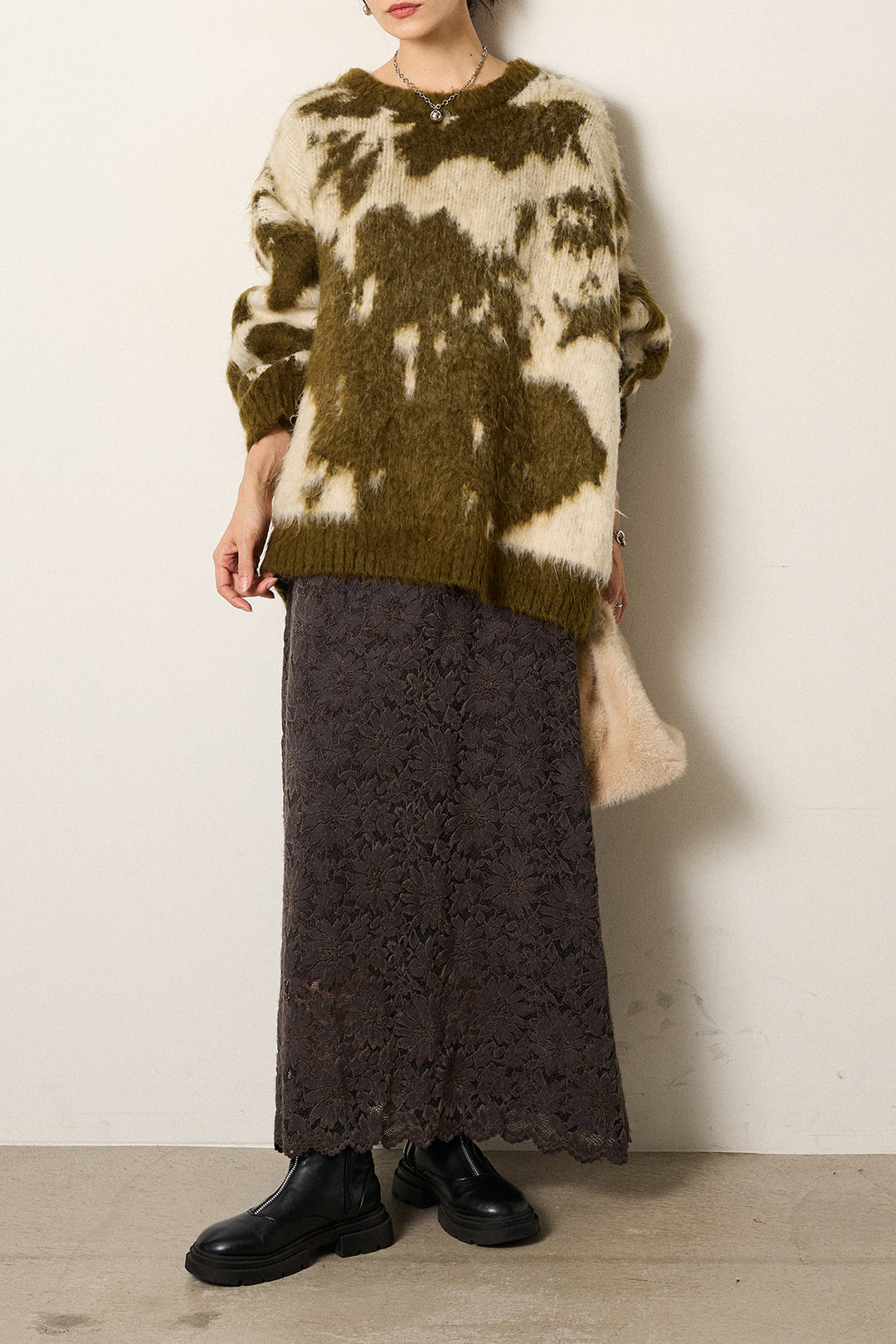 [SET]モヘアタッチマーブルニット+花柄刺繍ベロアフレアスカート(2set)