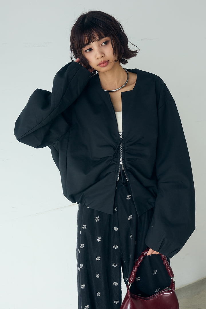 [SET]ノーカラーフロントギャザージップアウター+花柄刺繍ツイルタックパンツ+ニュアンスウェーブ刺繍シアーチュールパンツ(3set)