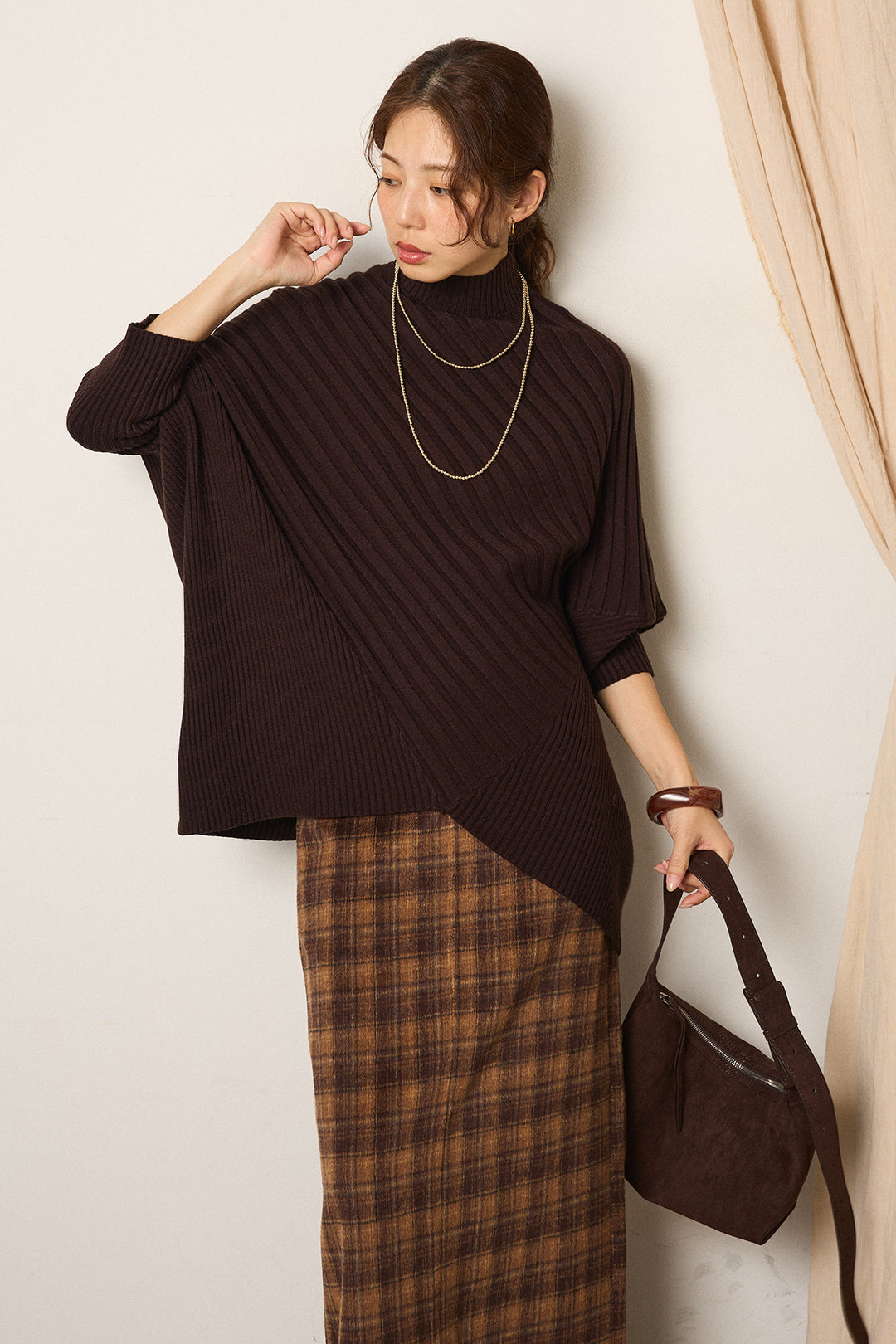 [SET]アシメデザインリブポンチョニットトップス+シャギーチェックストレートスカート(2set)