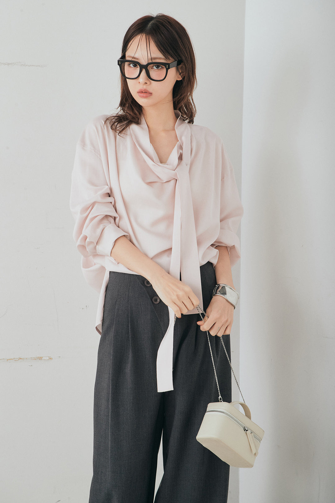 [SET]ニュアンスボータイブラウス+斜めボタンタック入りスラックス(2set)