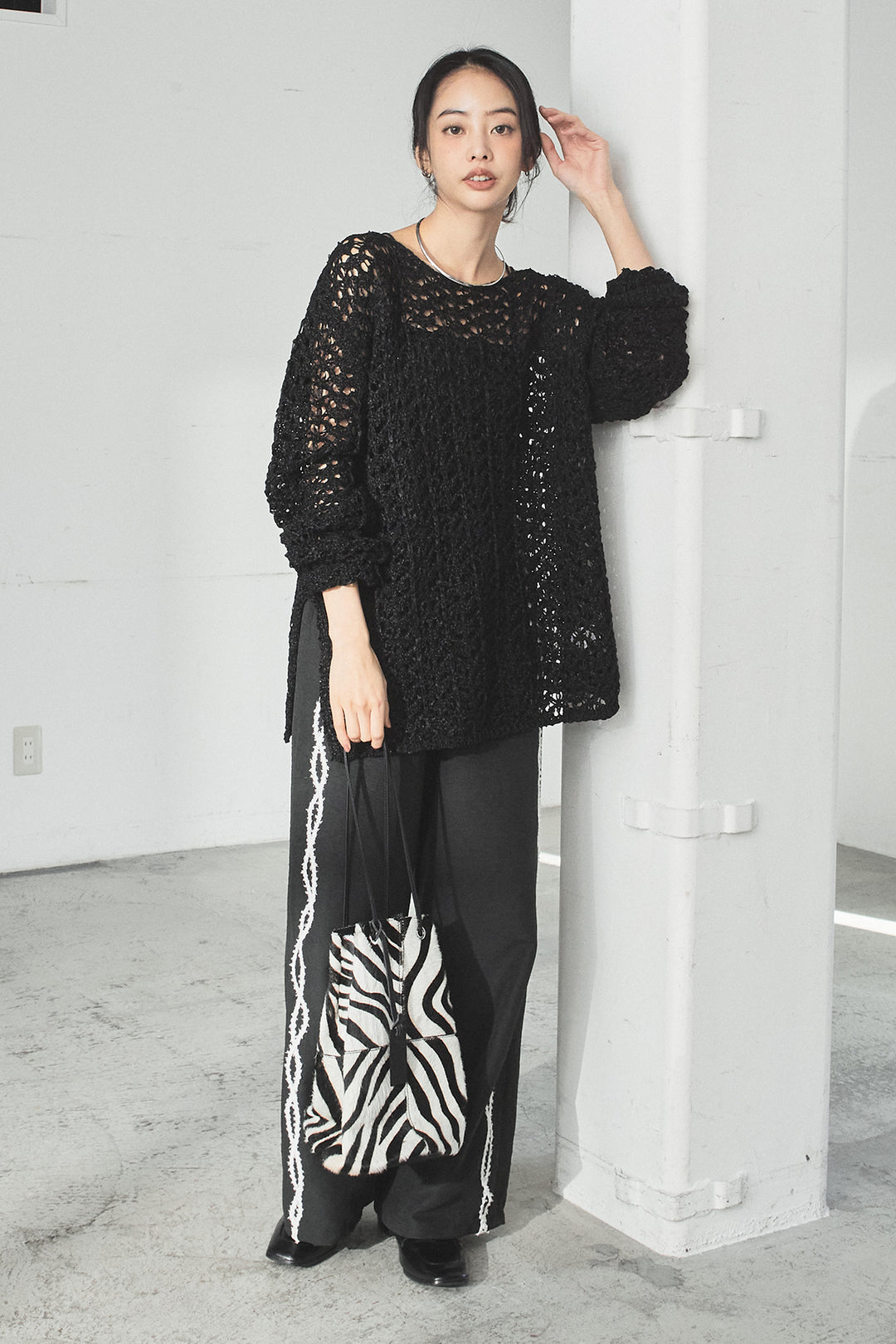 [SET]リラックスメッシュニットトップス+刺繡テープラインパンツ(2set)