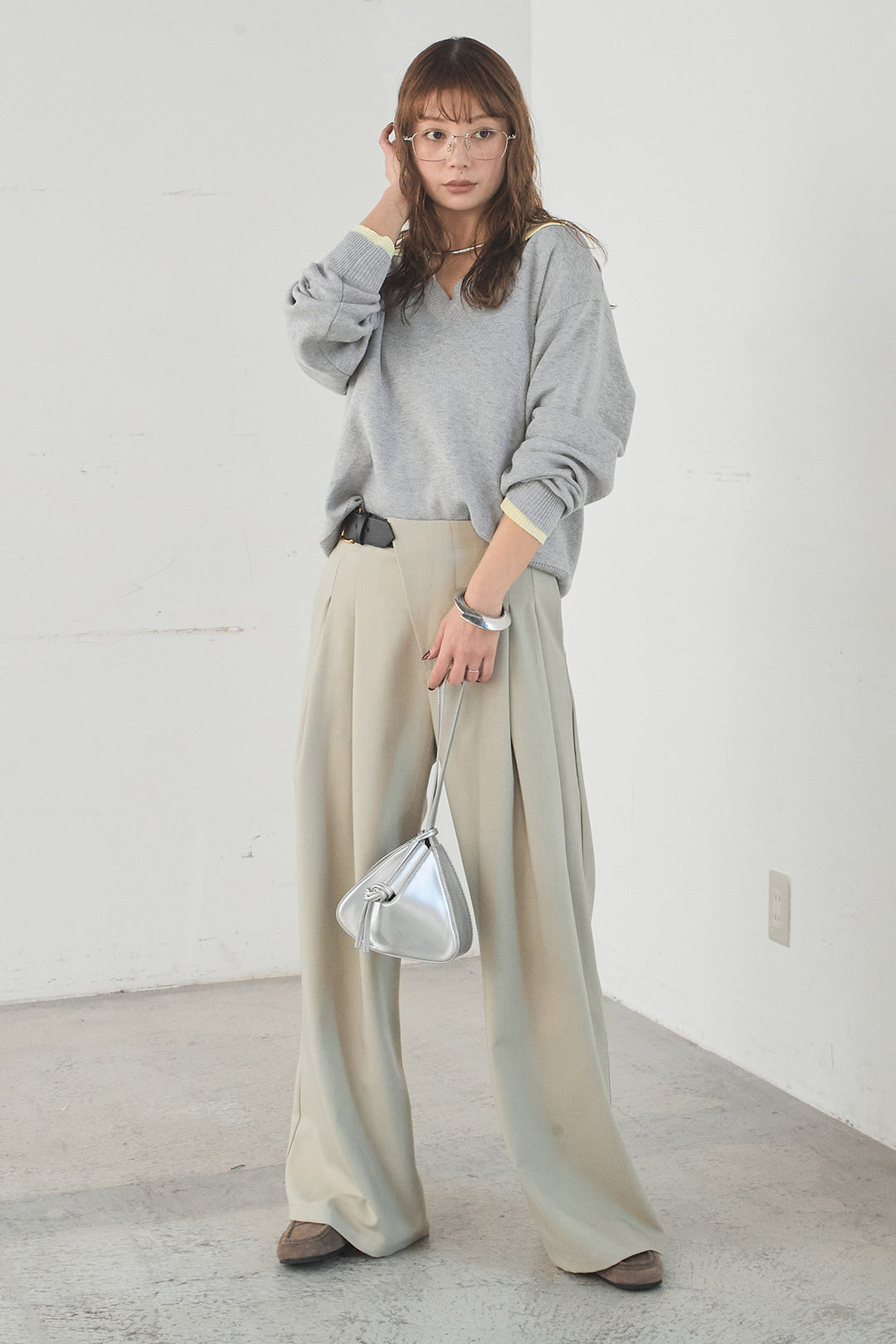 [SET]バイカラーニットレイヤード風プルオーバー+サイドベルトタック入りスラックス(2set)