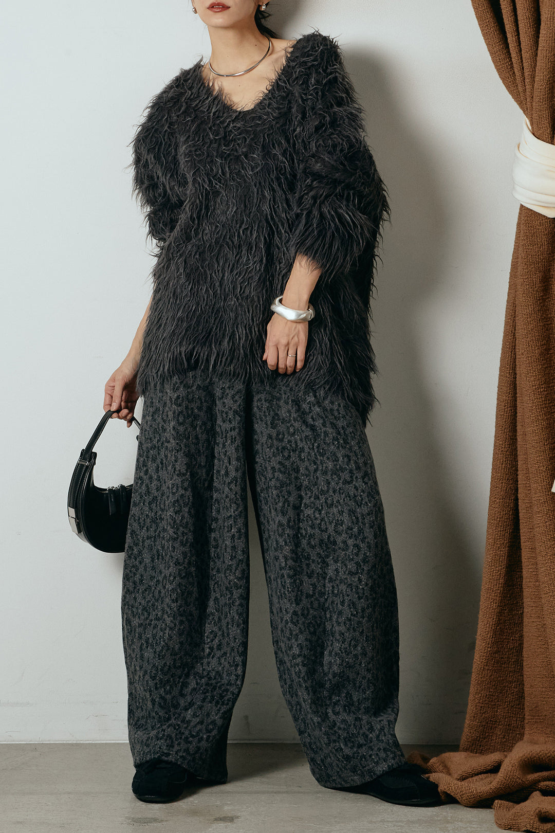 [SET]深Vネックシャギーニットトップス+リラックスレオパード柄ワイドパンツ(2set)