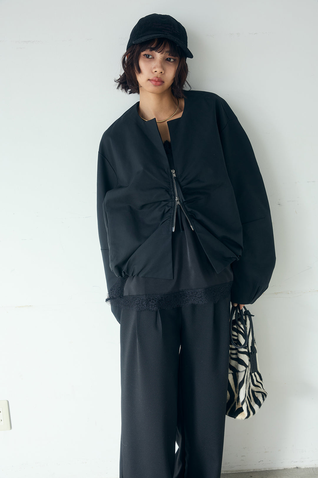 [SET]ノーカラーフロントギャザージップアウター+ブロード切り替えぺプラムタンク(2set)