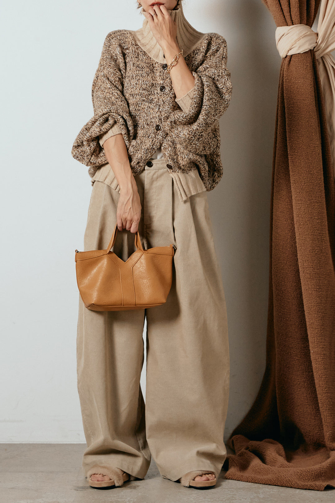 [SET]ハイネックミックスニットカーディガン+フロントタック入りコーデュロイパンツ(2set)