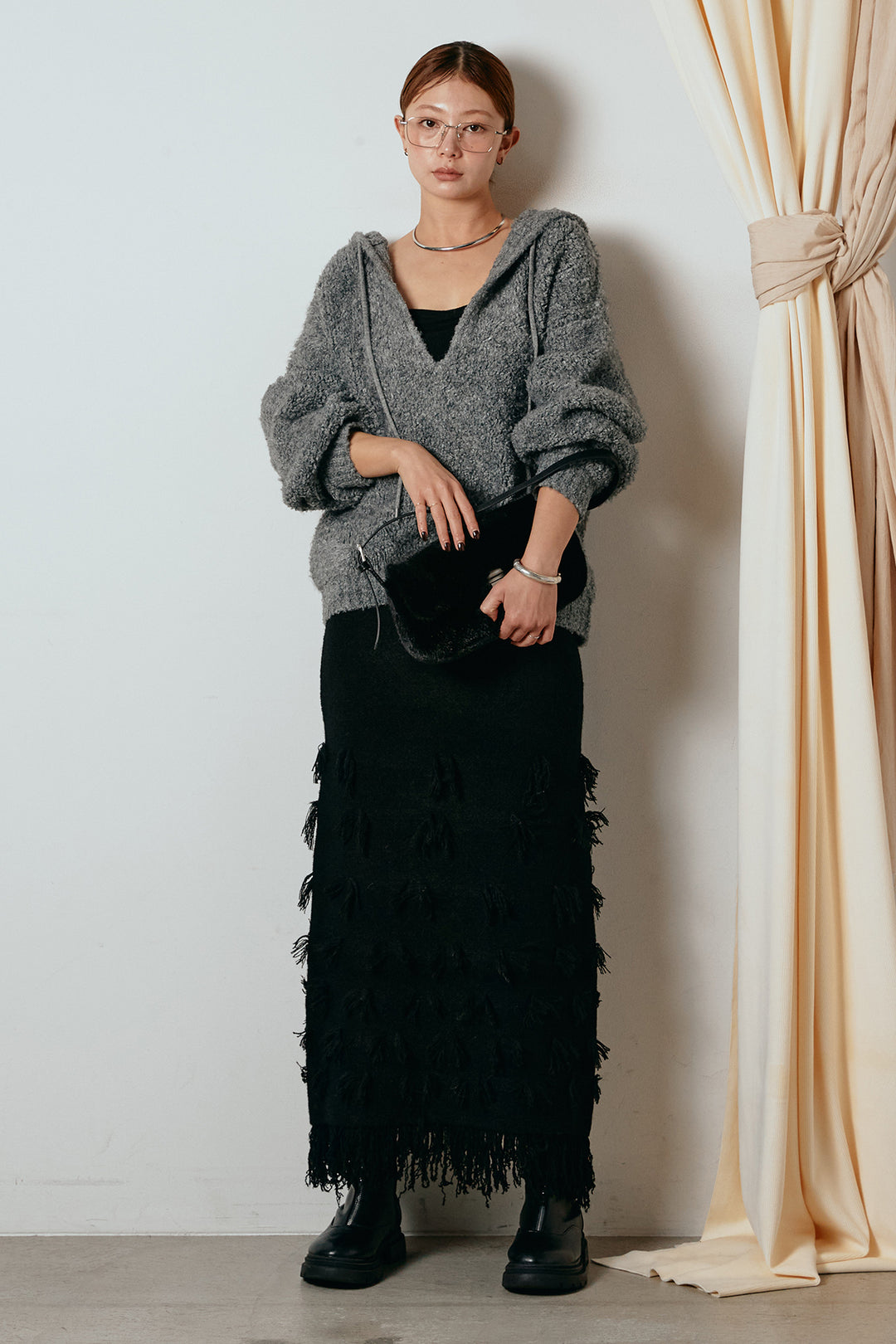 [SET]ブークレキーネックプルオーバー+ポイントフリンジニットナロースカート(2set)