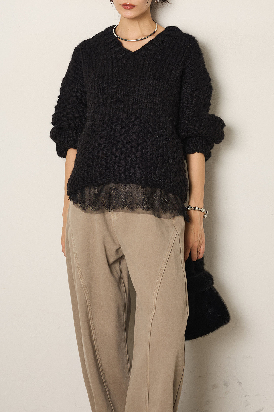 [SET]Vネックハンド編みニットトップス+ベルト付きカジュアルカーブワイドパンツ+レース切り替えキャミソール(3set)