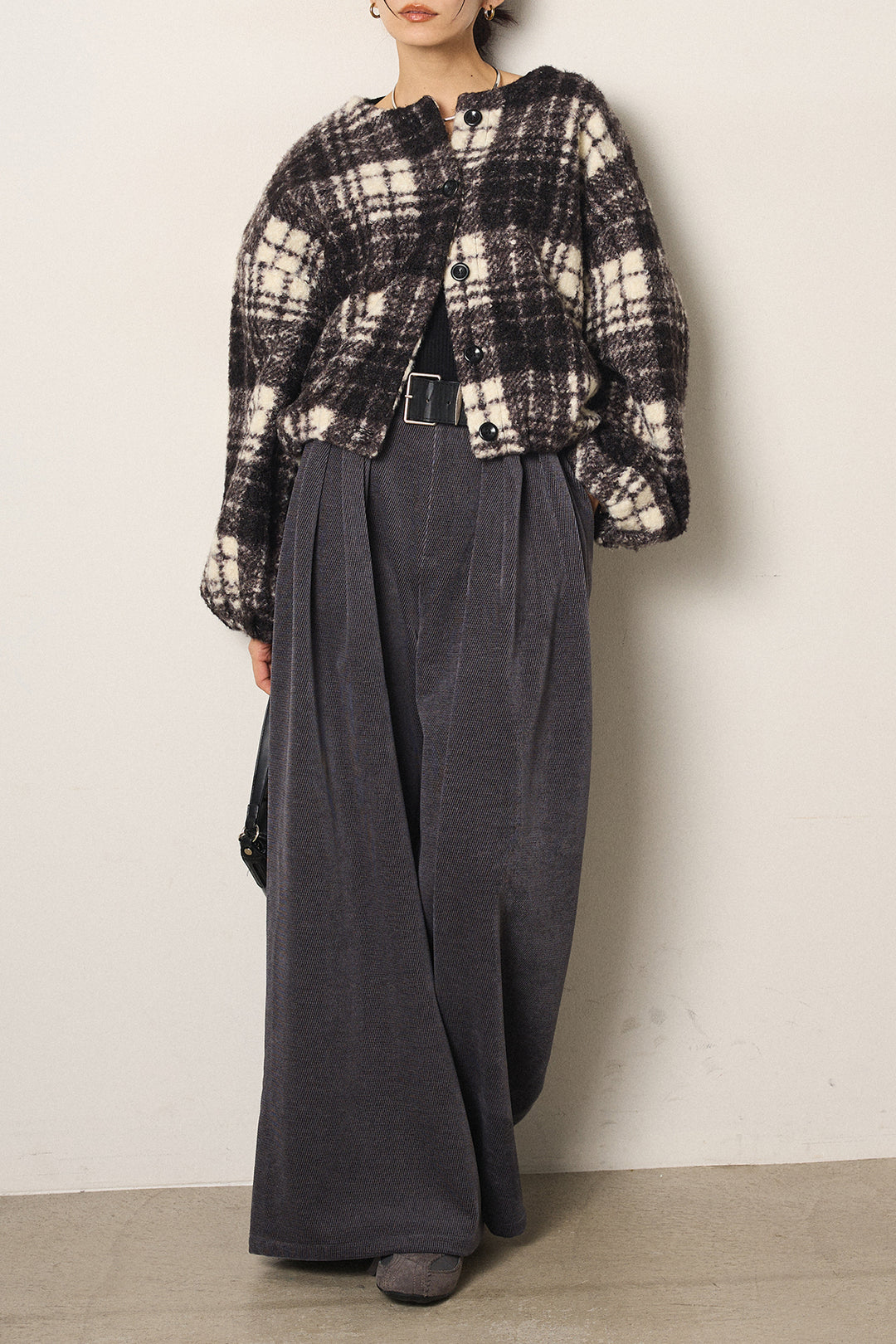 [SET]ノーカラーチェック柄ボアブルゾン+ベルトループコーデュロイワイドパンツ(2set)