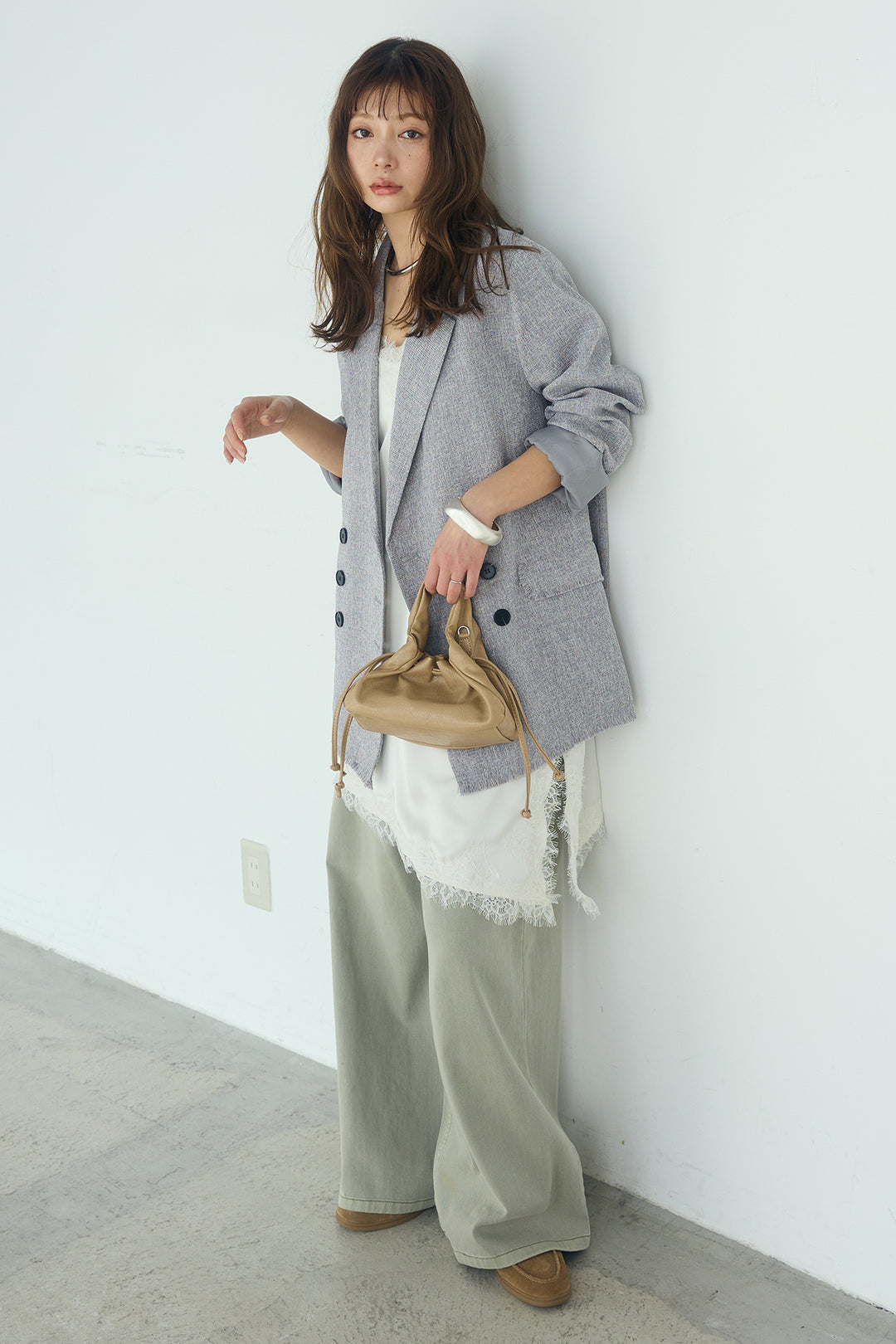 [SET]スラブネップツイードフリンジテーラードジャケット+ウエスト裁ち切りデニムワイドパンツ+サテンレースアシメキャミ(3set)