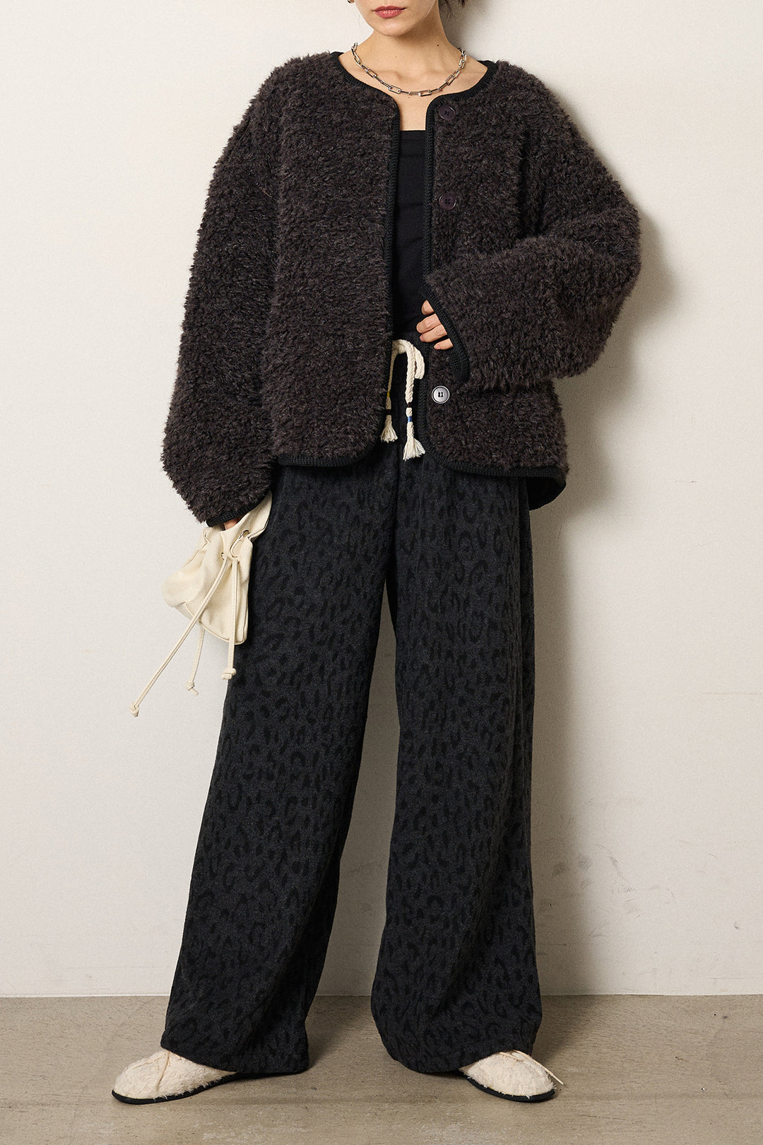 [SET]ノーカラー裏地レオパードボアアウター+レオパードジャガードニットパンツ(2set)