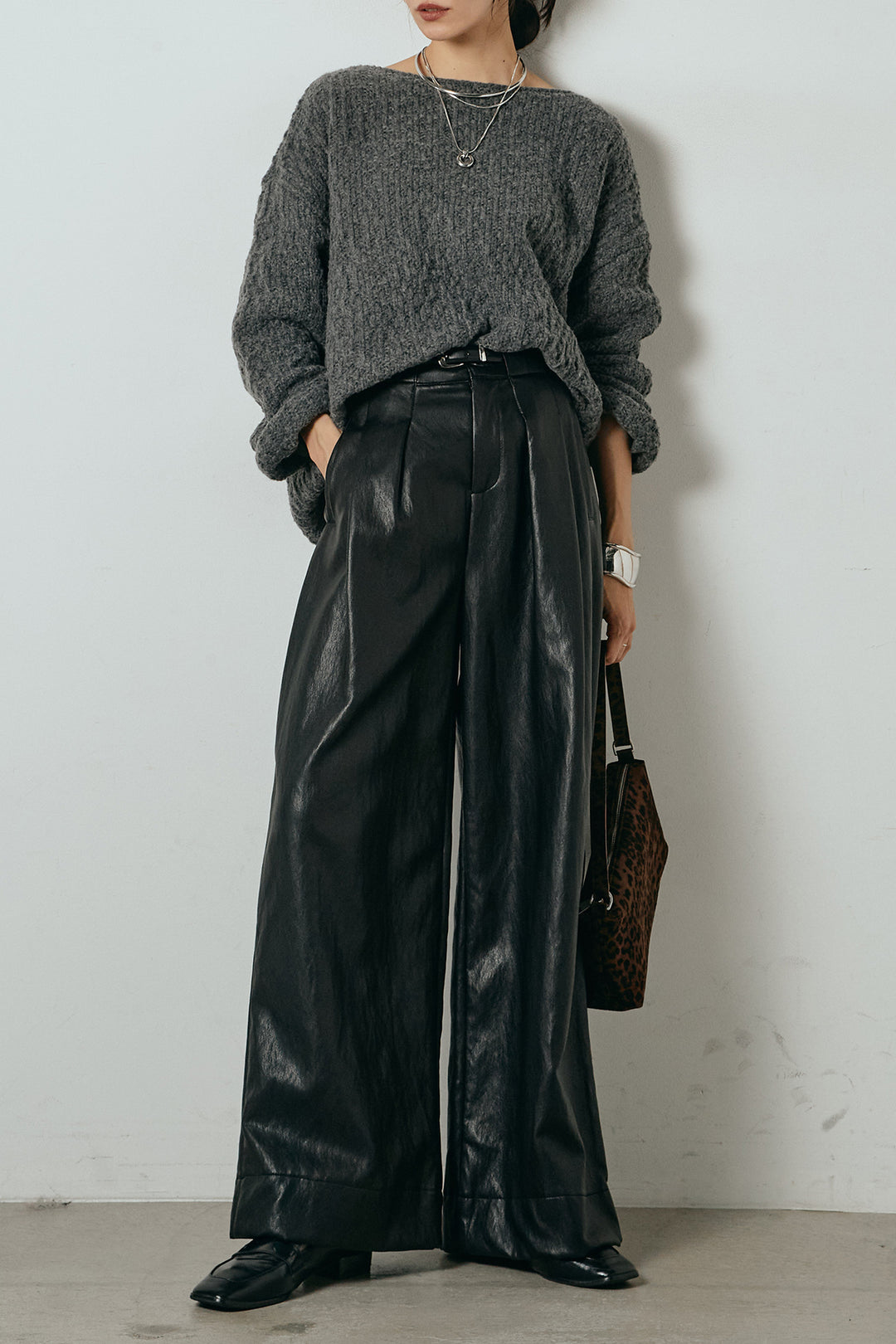[SET]ボリューム編みニットプルオーバー+ベルト付きレザーライクタックパンツ(2set)