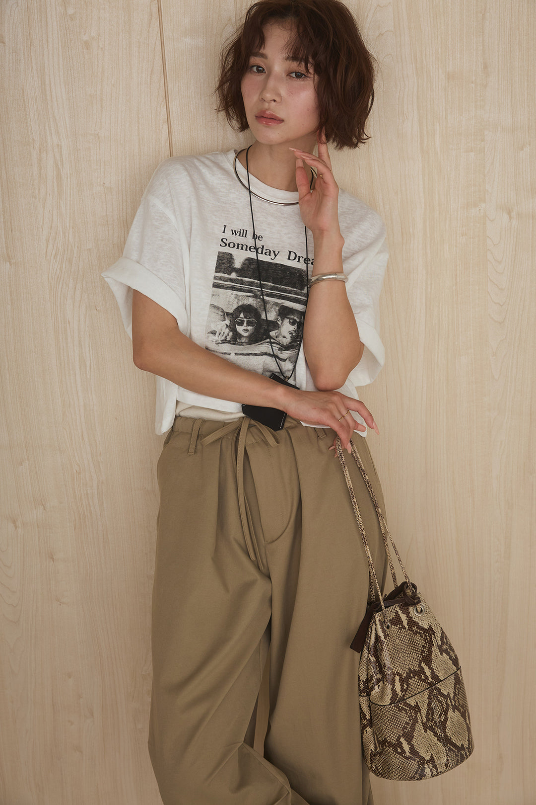 [SET]グラフィックサムデイワイドクロップドT+ニーサイドタックウエストドロストパンツ(2set)