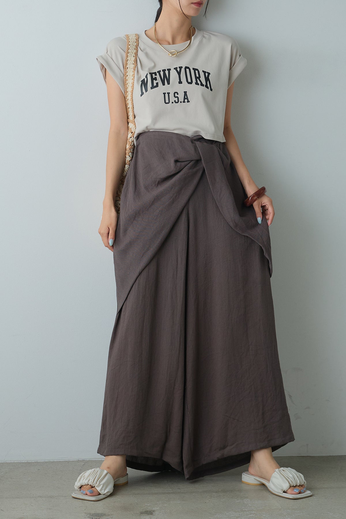 SET]ショート丈NEWYORKロゴTシャツ+ねじりデザインワイドパンツ(2set