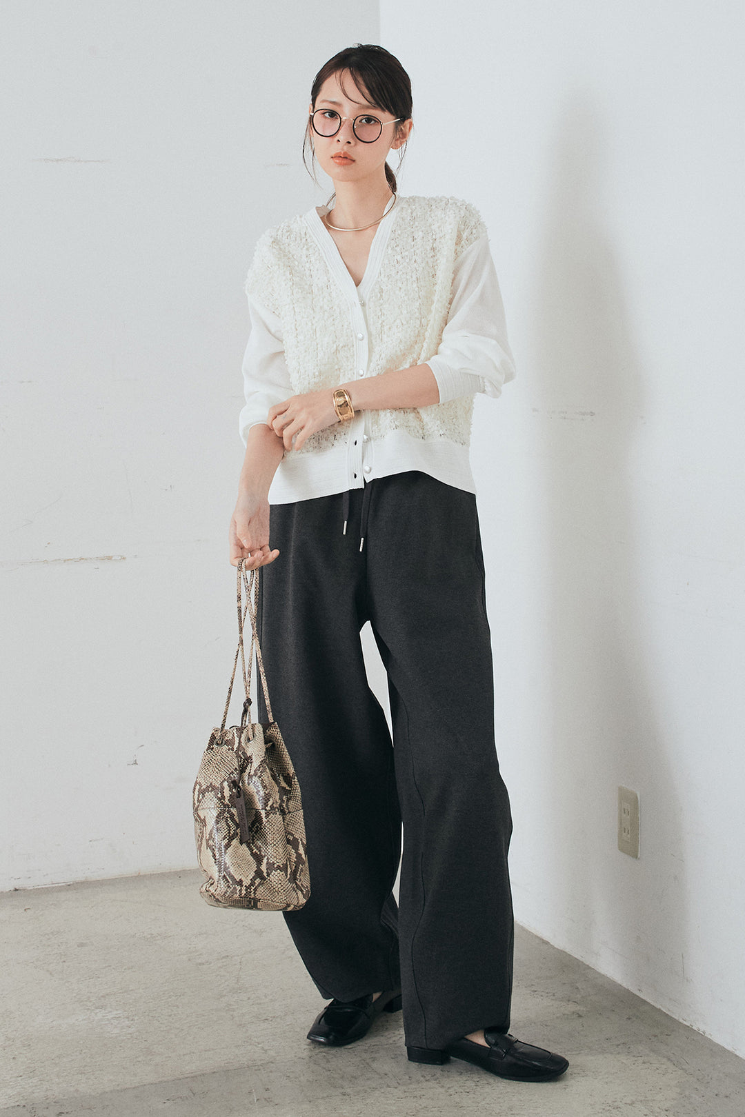 [SET]モコレースVネックカーディガン+カットダンボールウエストフリルカーブパンツ(2set)