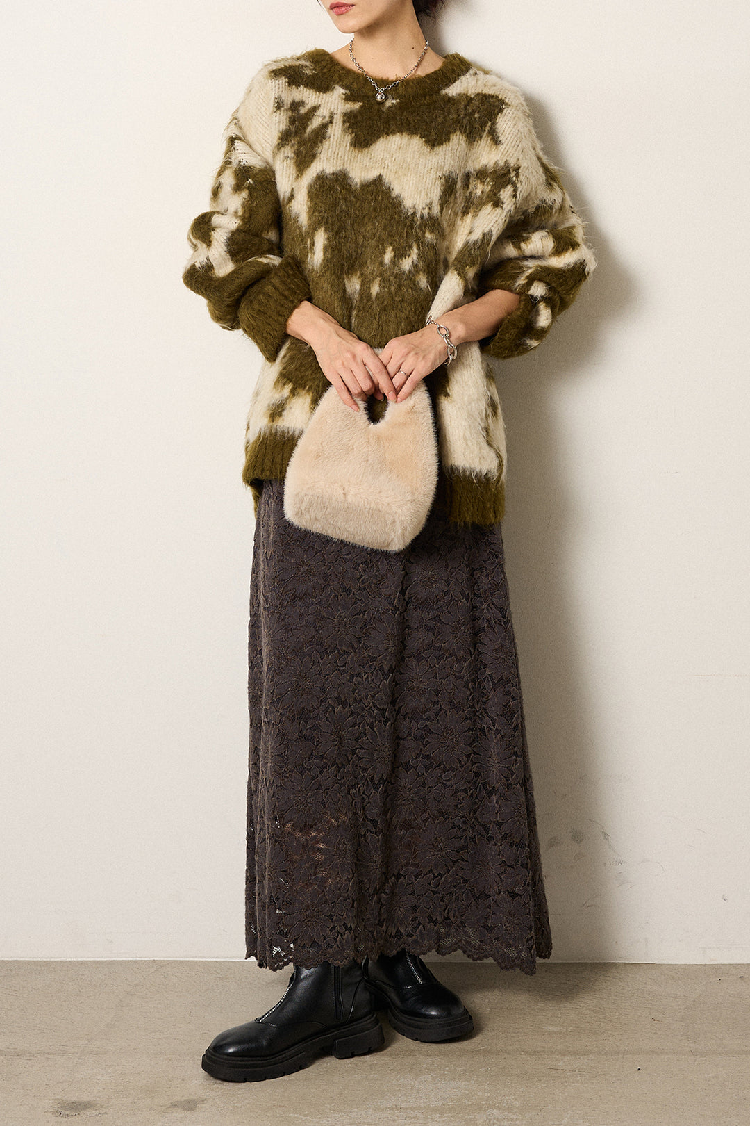 [SET]モヘアタッチマーブルニット+花柄刺繍ベロアフレアスカート(2set)