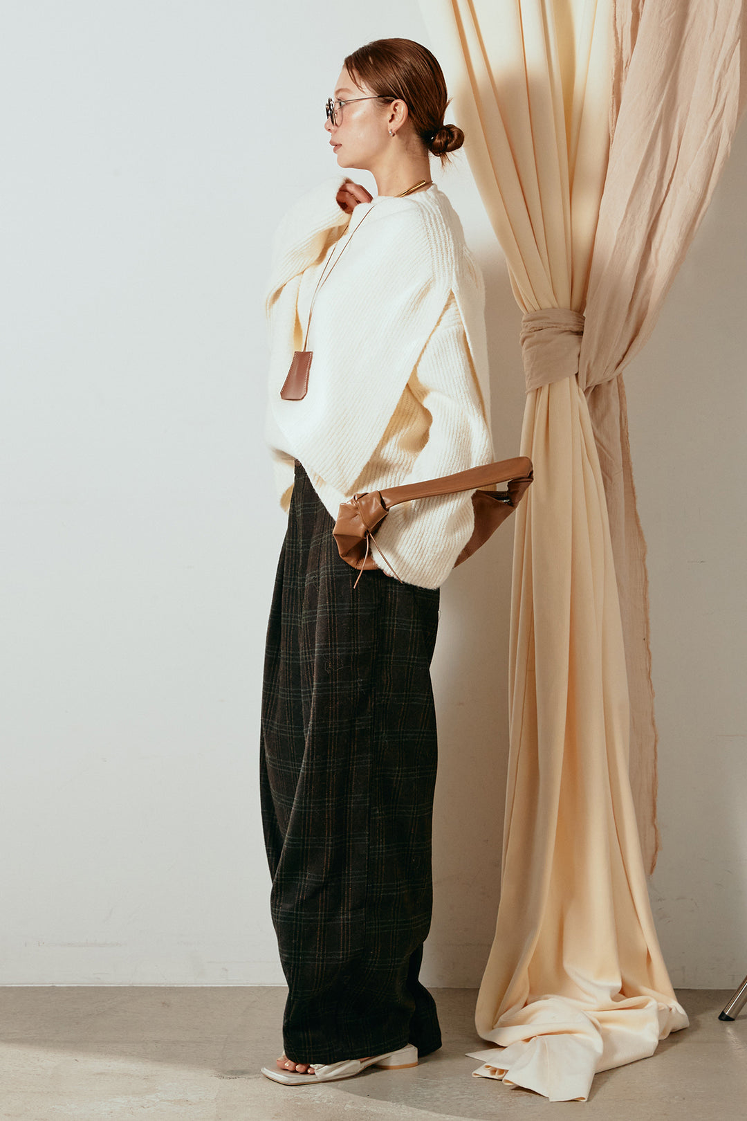 [SET]ケープデザインリブニットトップス+タータンチェック柄タックパンツ(2set)