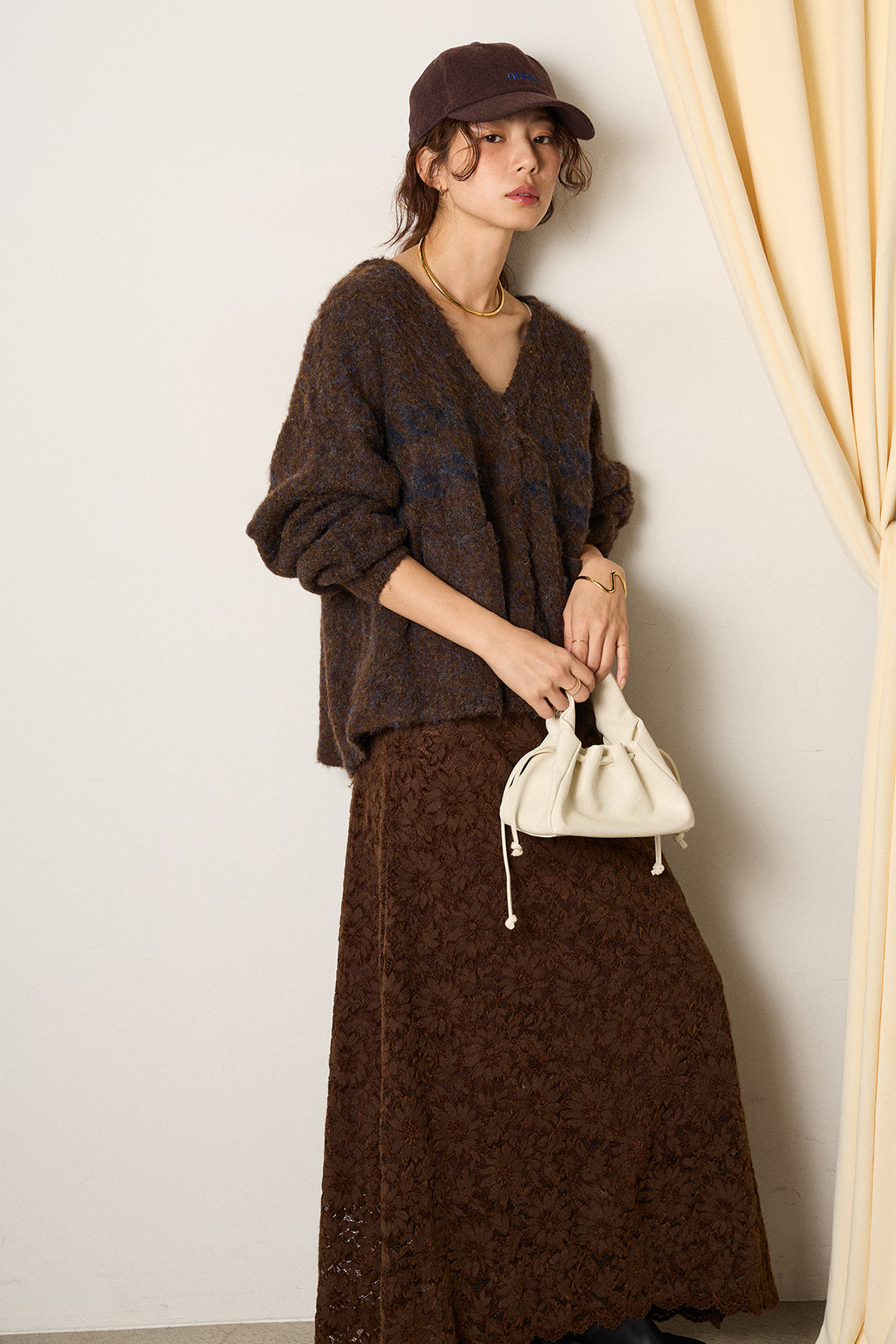 [SET]ウール混透かしロゴニットカーディガン+花柄刺繍ベロアフレアスカート(2set)