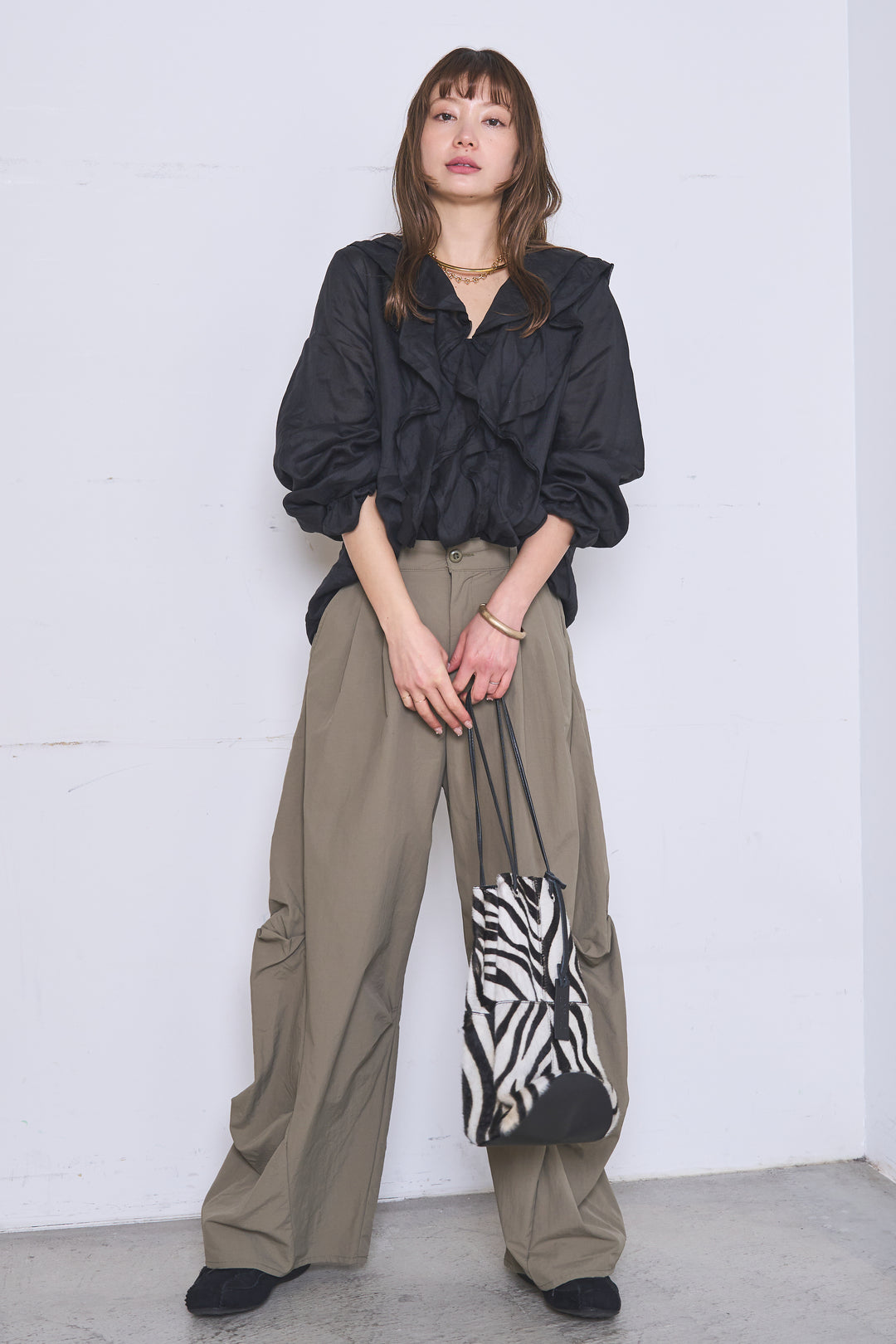 [SET]フリルボタンブラウス+ドライタフタタックバレルパンツ(2set)