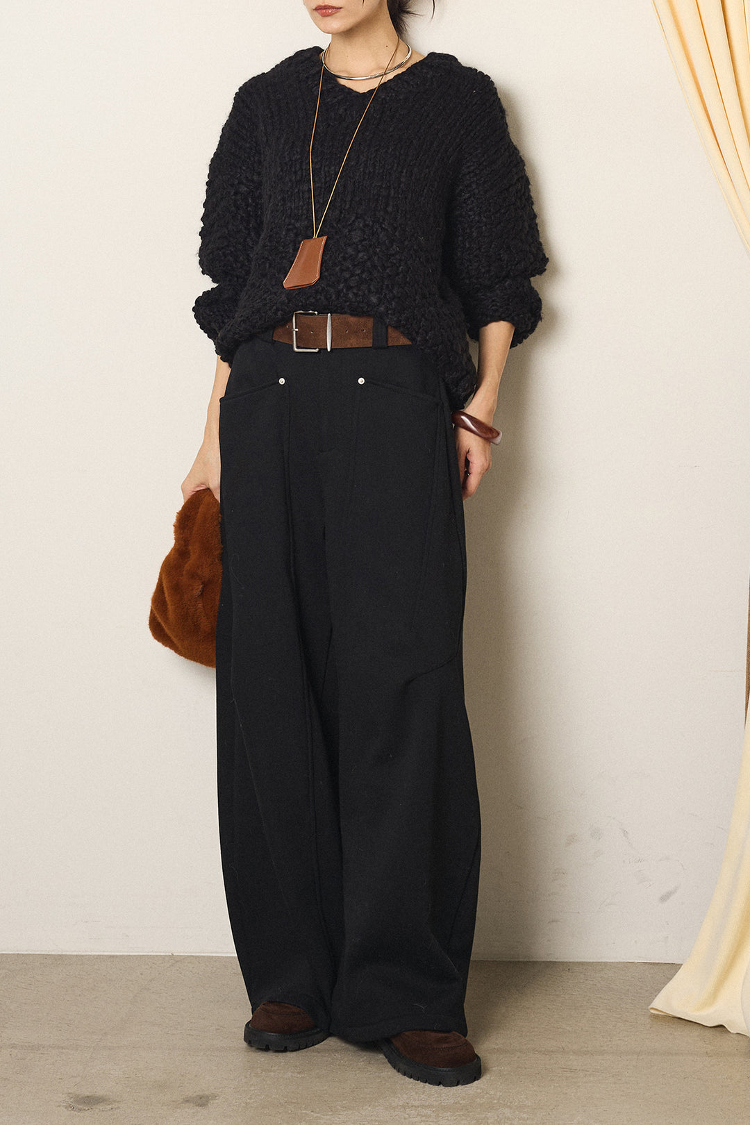 [SET]Vネックハンド編みニットトップス+太ベルト付きスウェットワイドカーブパンツ(2set)