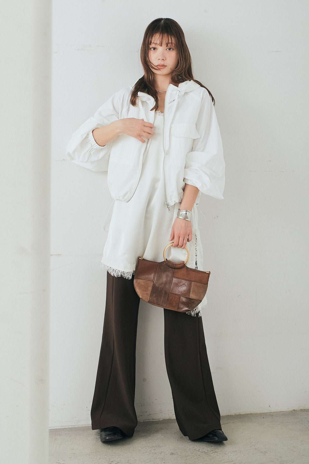 [SET]ナイロンボリュームWジップパーカーブルゾン+サテンレースアシメキャミ+細編みベルト付きパンツ+サテンレースアシメキャミ(3set)