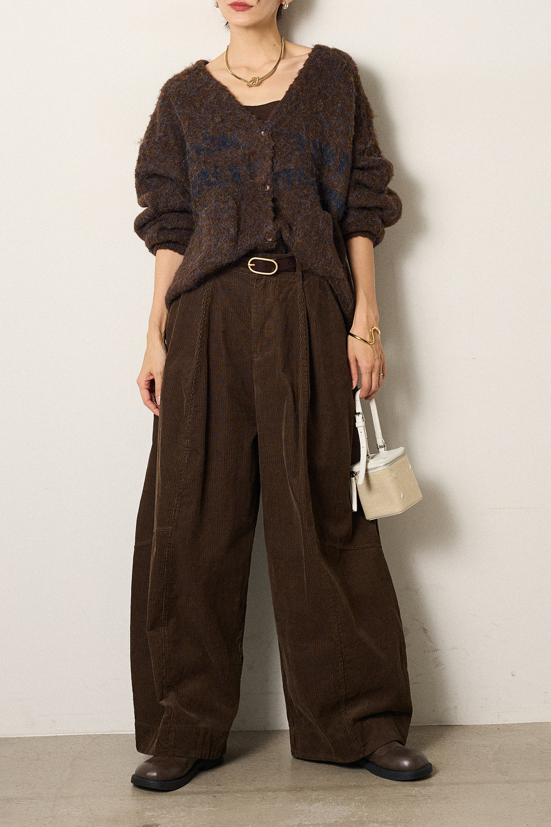 [SET]ウール混透かしロゴニットカーディガン+タック入りコーデュロイワイドパンツ(2set)