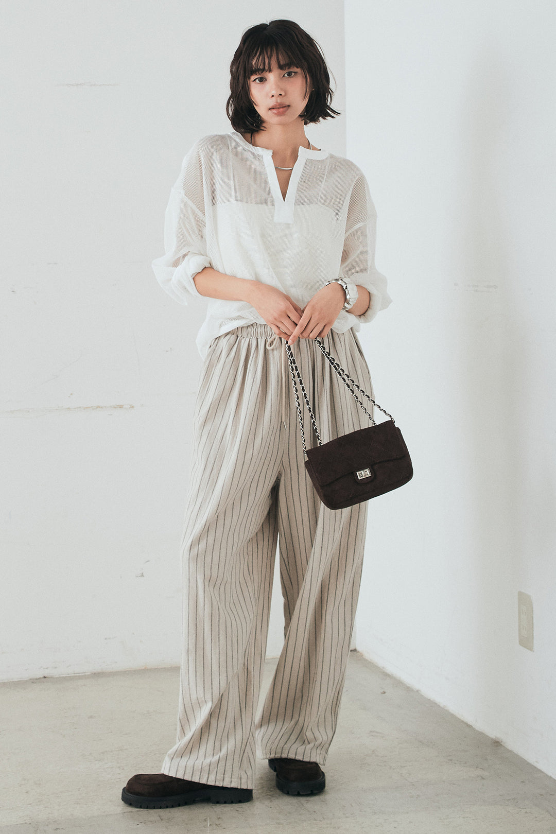 [SET]メッシュカットソースキッパープルオーバー+リネンライクストライプタックイージーパンツ(2set)