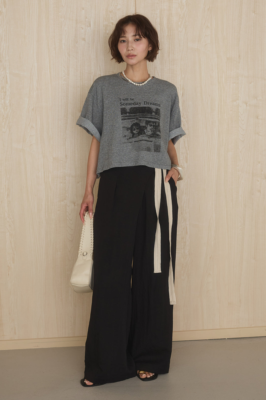 [SET]グラフィックサムデイワイドクロップドT+異素材ベルト付きラップ風ニュアンスワイドパンツ(2set)