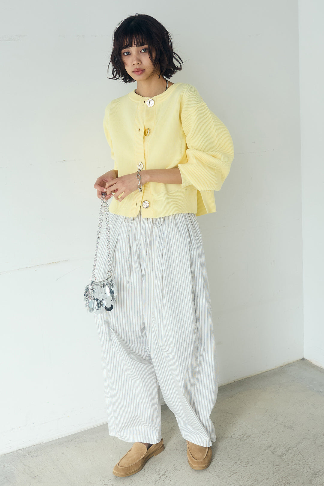 [SET]スポンディッシュBIGボタンクルーネックカーディガン+ランダムストライプタックギャザーパンツ(2set)