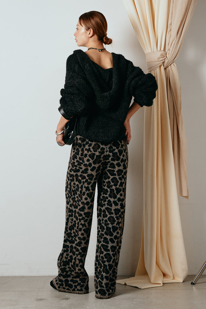 [SET]ブークレキーネックプルオーバー+リラックスレオパード柄ニットパンツ(2set)