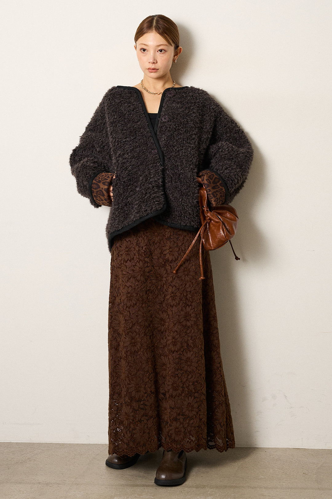 [SET]ノーカラー裏地レオパードボアアウター+花柄刺繍ベロアフレアスカート(2set)