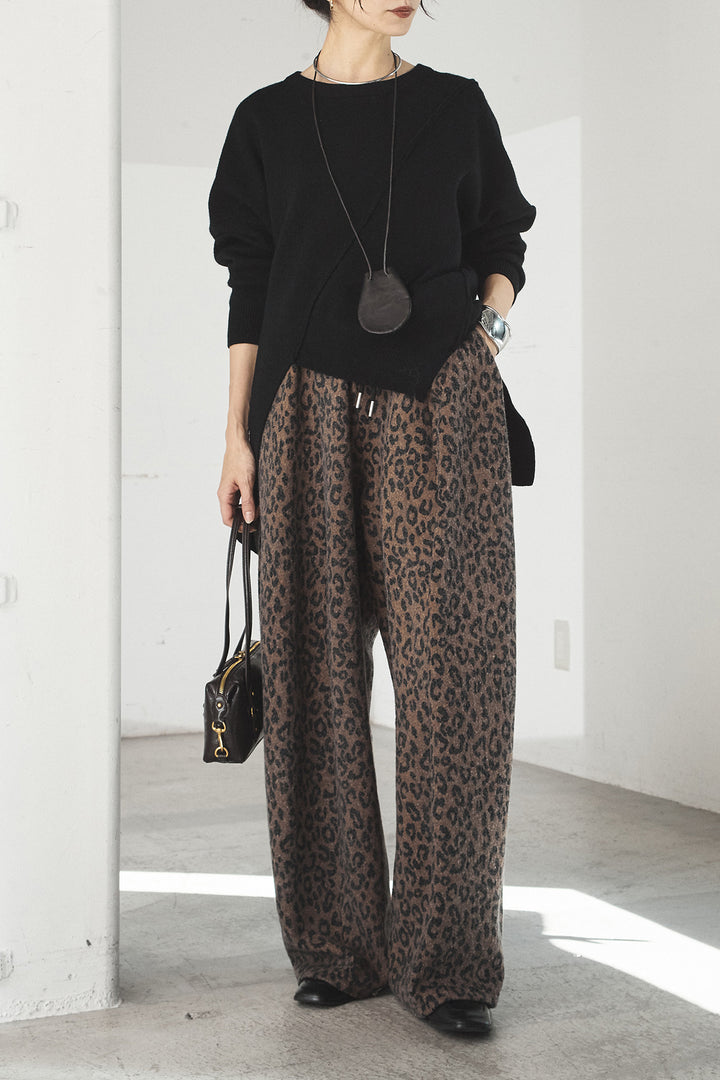 [SET]アシンメトリーデザインニットトップス+リラックスレオパード柄ワイドパンツ(2set)