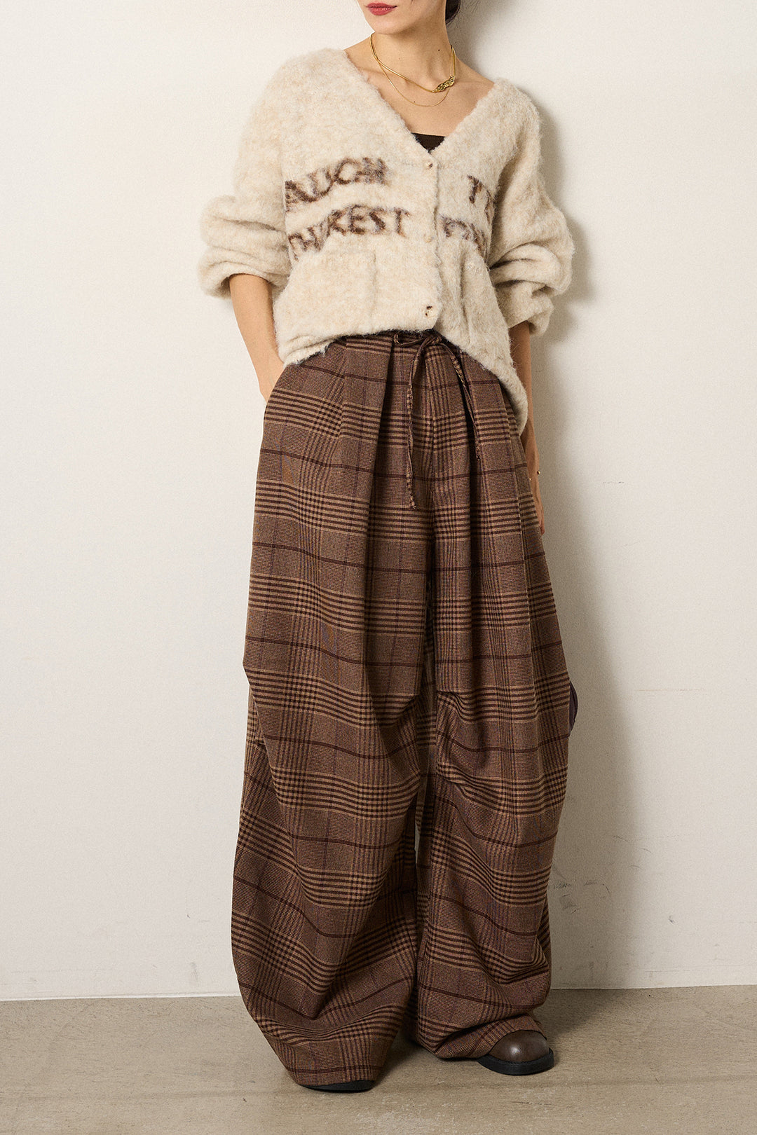 [SET]ウール混透かしロゴニットカーディガン+グレンチェックルーズタックパンツ(2set)