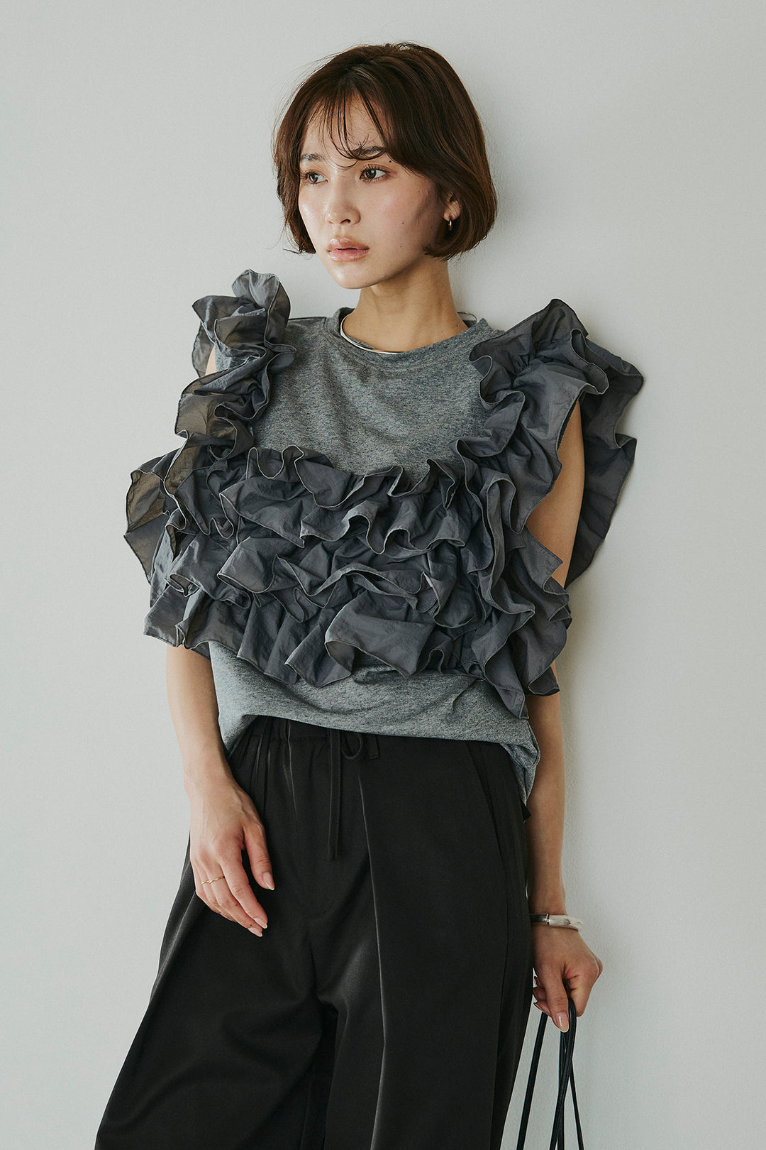 [SET]天竺ナイロンドッキングビスチェ風トップス+ニーサイドタックウエストドロスパンツ(2set)