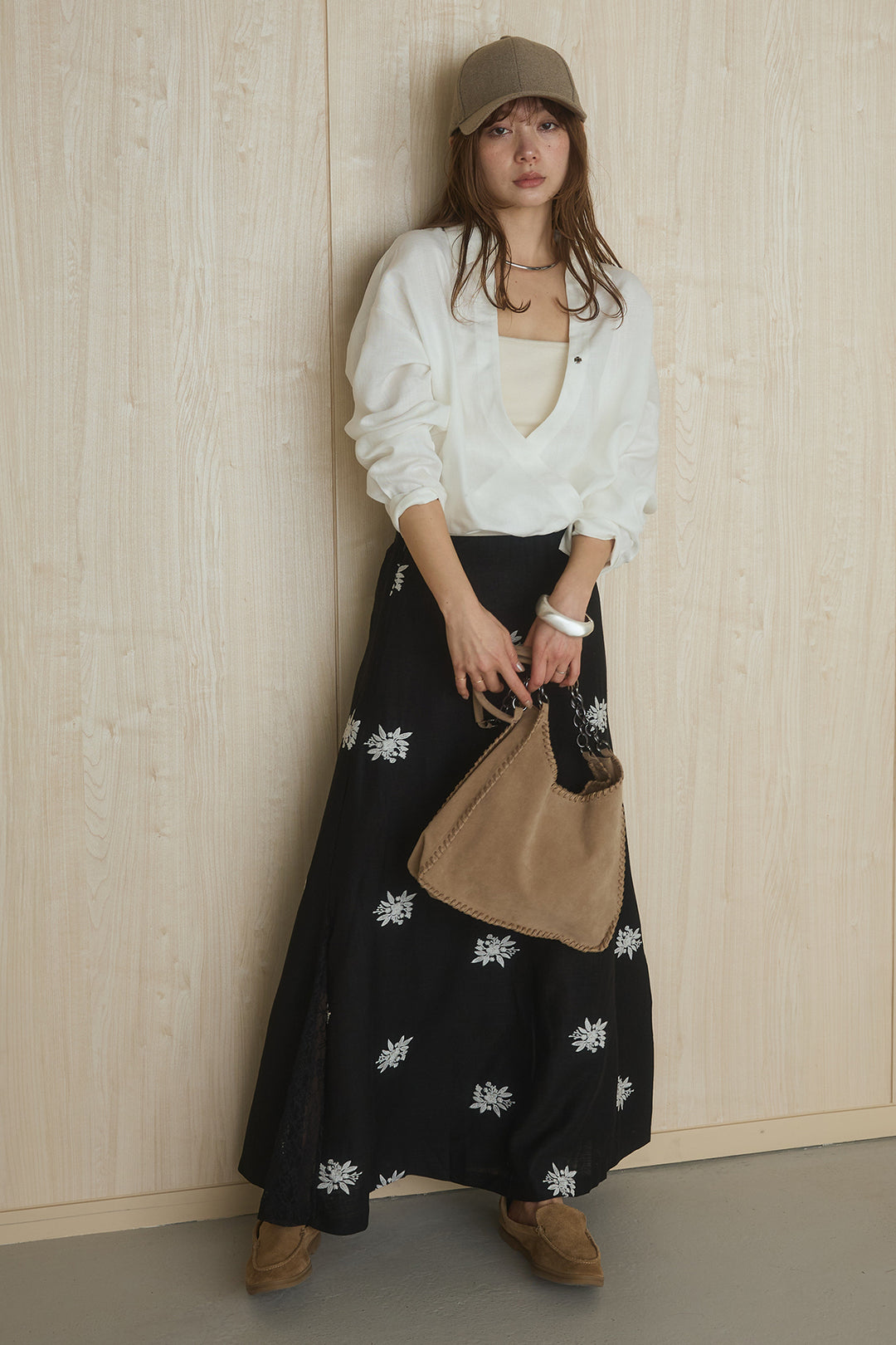 [SET]麻混襟付きトップス+レースコンビフラワー刺繍柄スカート(2set)