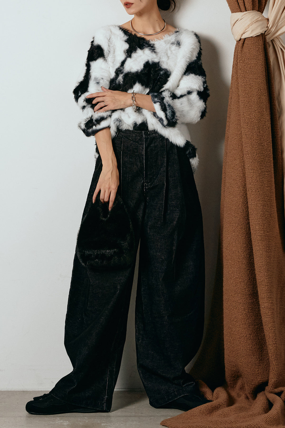 [SET]タイダイ柄シャギーニットトップス+フロントタック入りコーデュロイパンツ(2set)