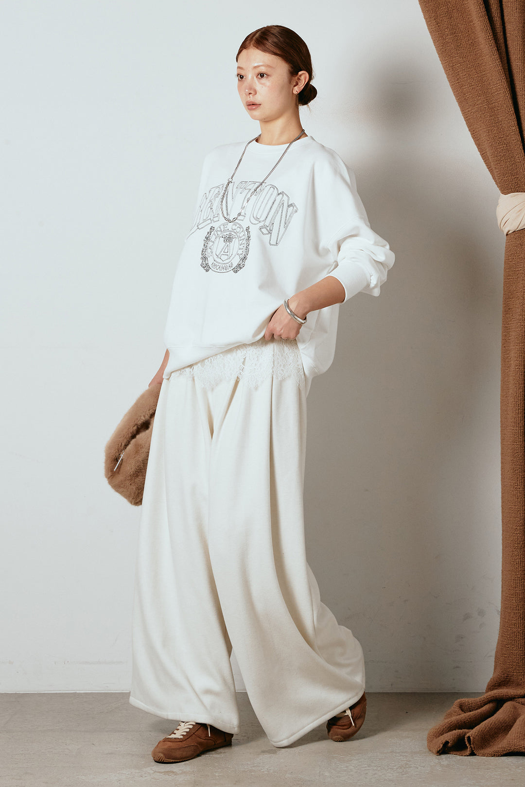 [SET]フロントロゴスウェットプルオーバー+フェイクレザー太ベルト付きタックワイドパンツ(2set)